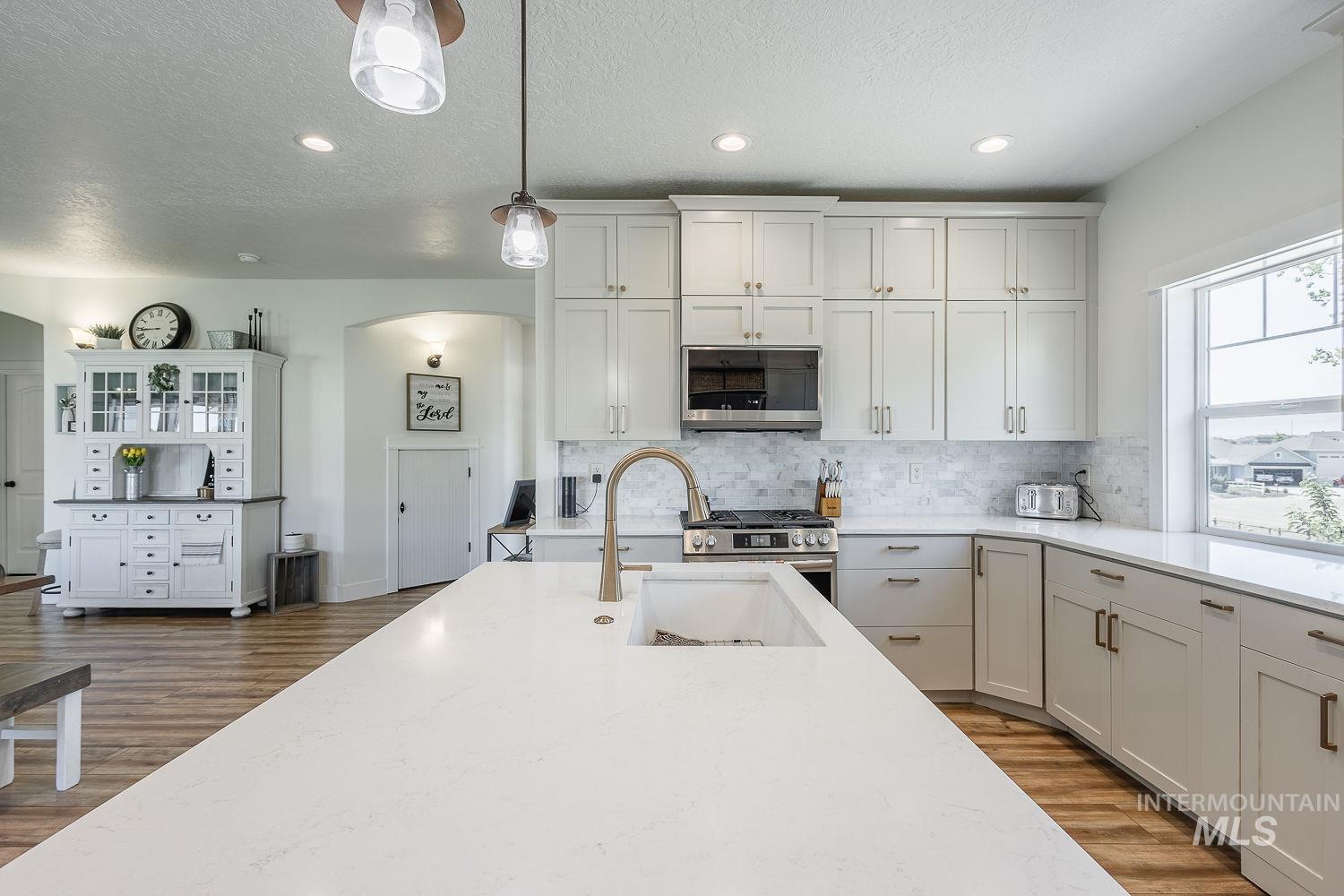14966 Marvel Place, Caldwell, Idaho 83607, 4 Bedrooms, 2.5 Bathrooms, Residential For Sale, Price $779,000,MLS 98985950