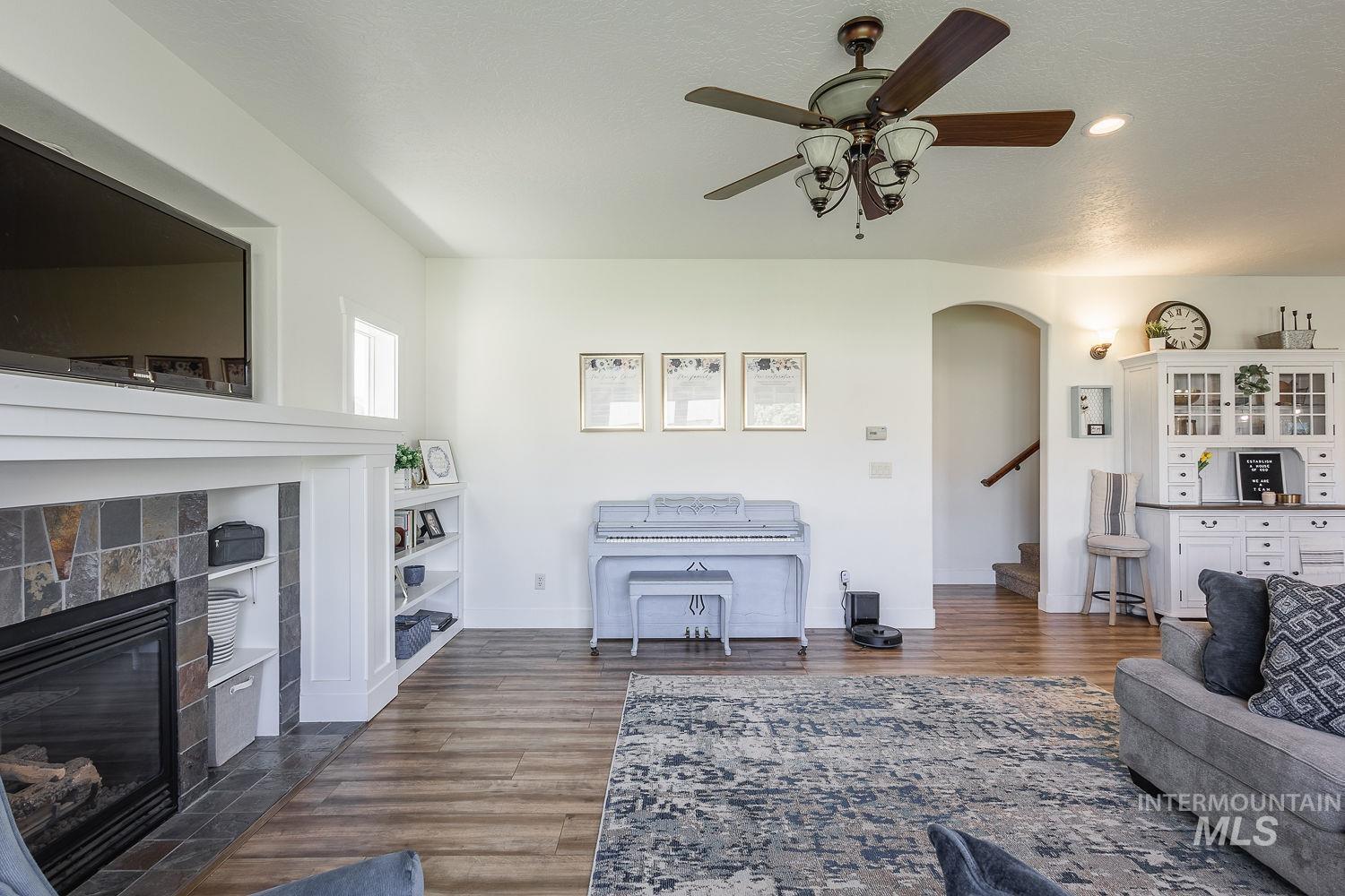 14966 Marvel Place, Caldwell, Idaho 83607, 4 Bedrooms, 2.5 Bathrooms, Residential For Sale, Price $779,000,MLS 98985950