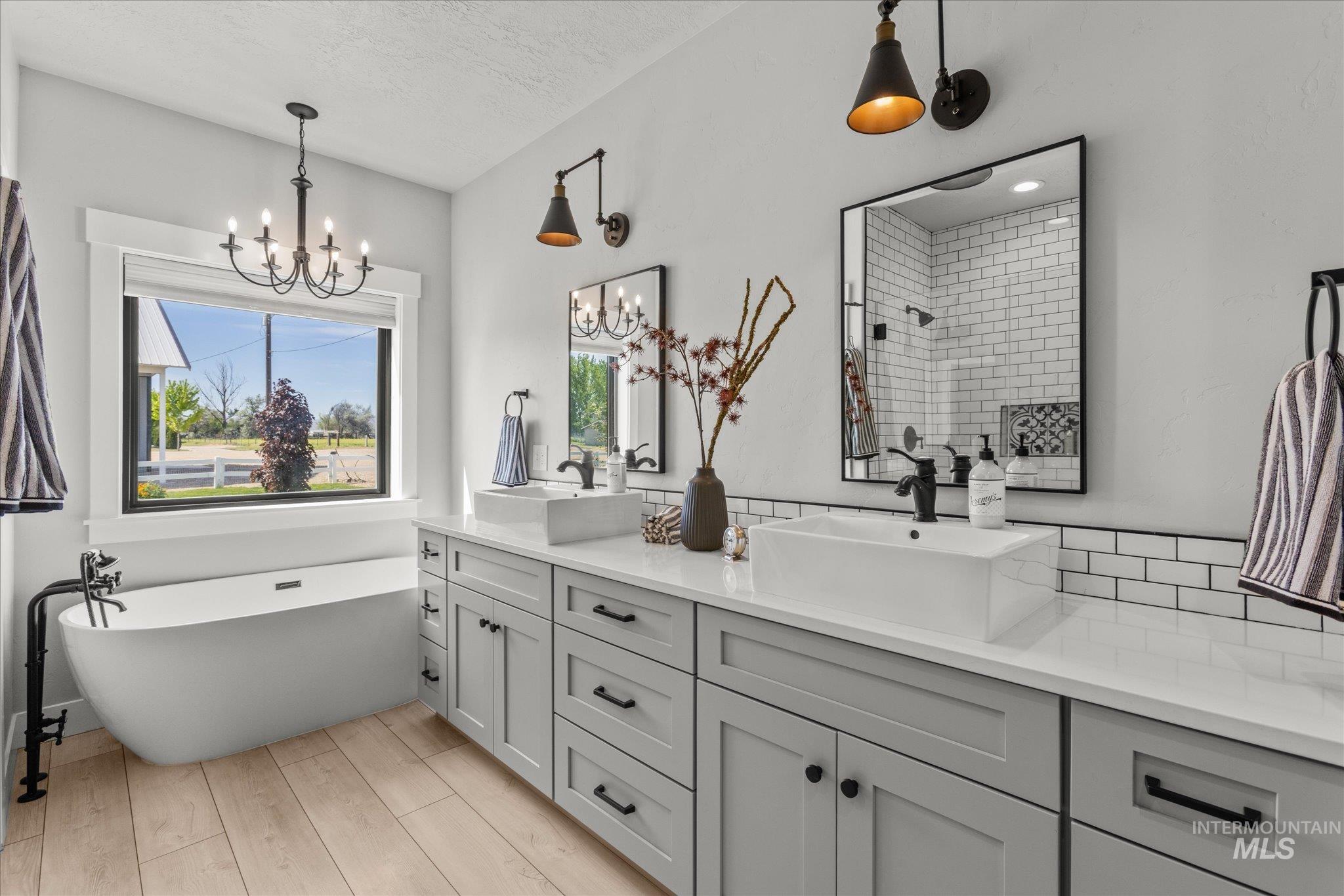 17220 Colbey Lane, Wilder, Idaho 83676, 3 Bedrooms, 2 Bathrooms, Residential For Sale, Price $895,000,MLS 98985951