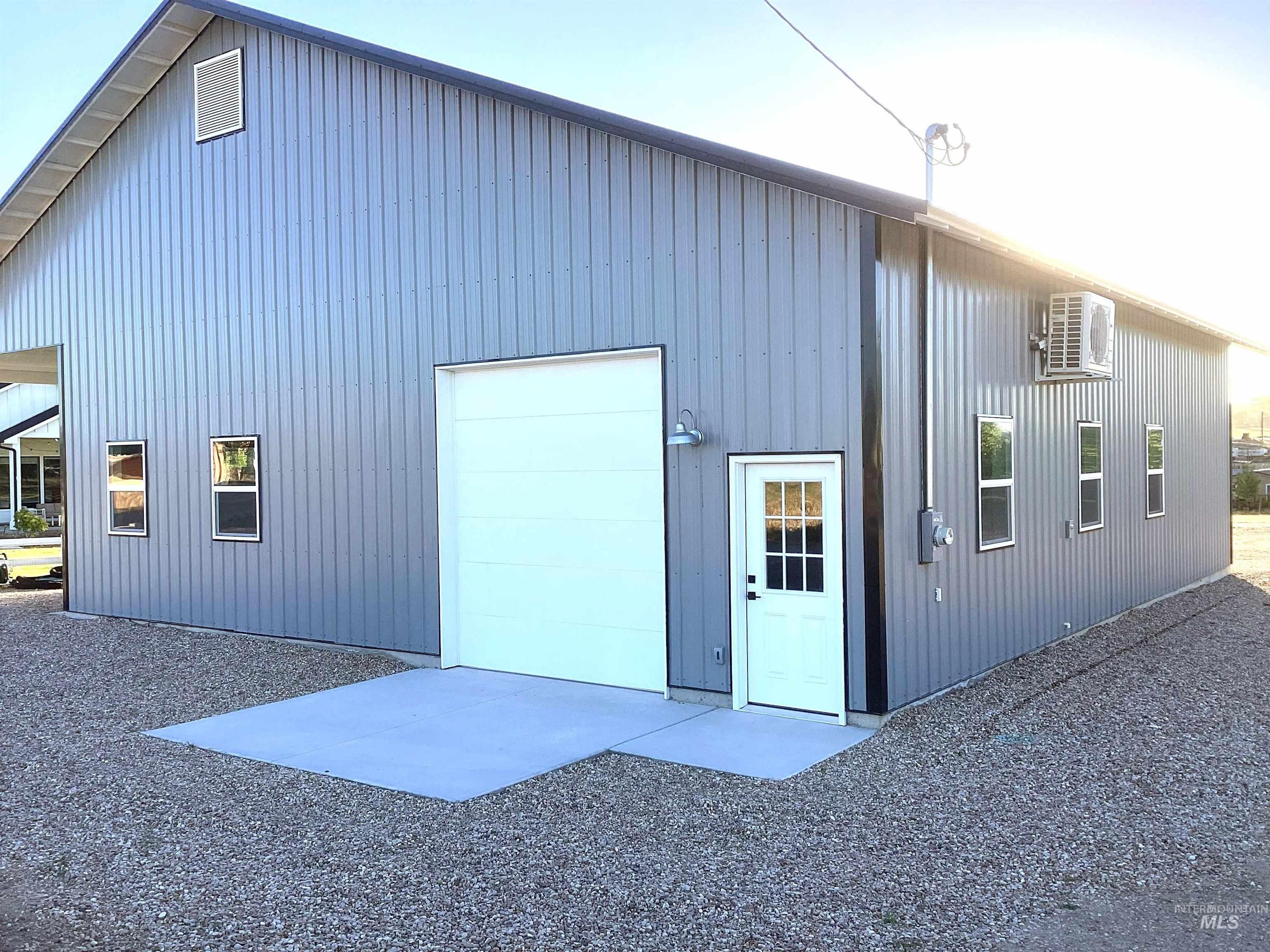 17220 Colbey Lane, Wilder, Idaho 83676, 3 Bedrooms, 2 Bathrooms, Residential For Sale, Price $886,000, 98985951