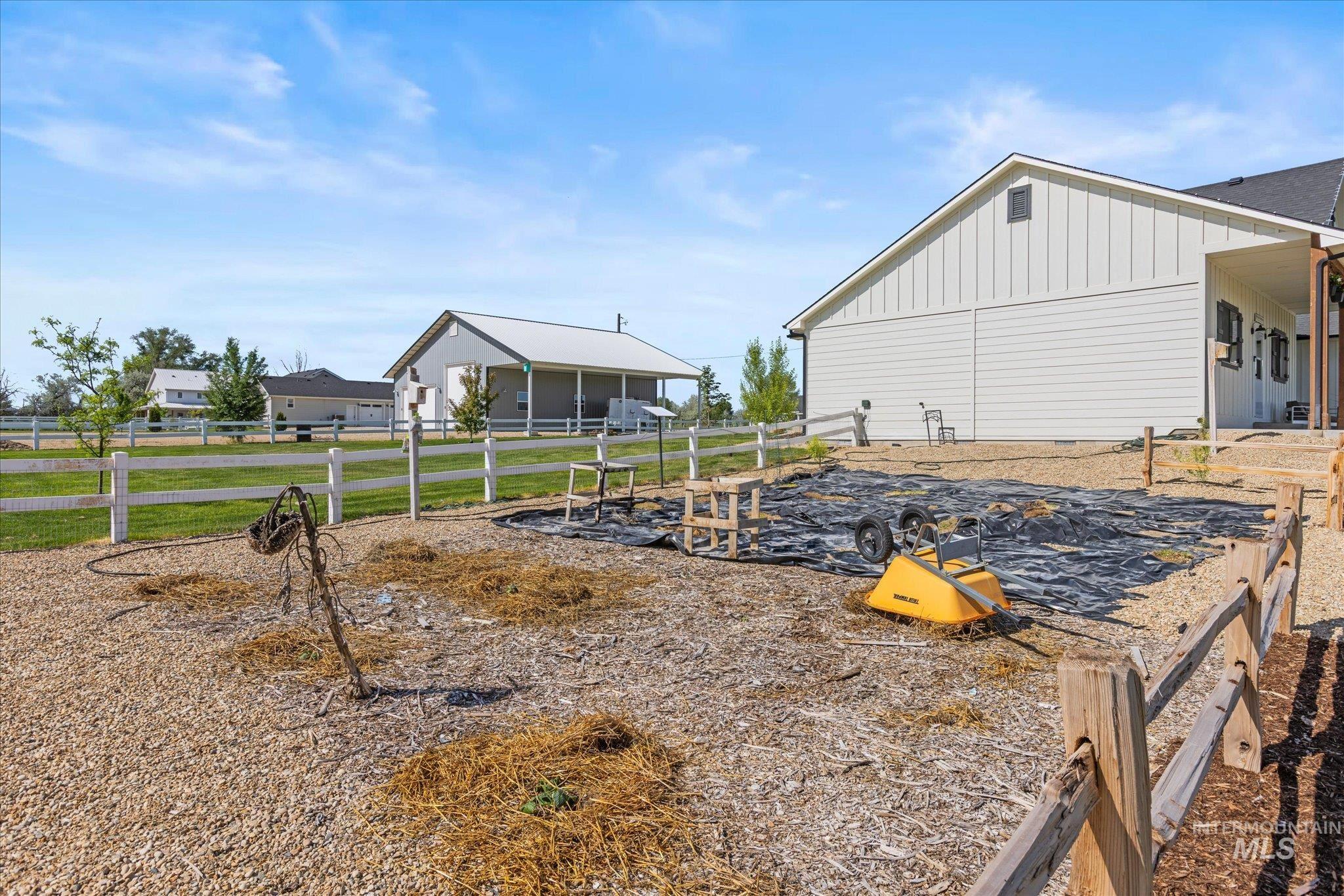 17220 Colbey Lane, Wilder, Idaho 83676, 3 Bedrooms, 2 Bathrooms, Residential For Sale, Price $895,000,MLS 98985951