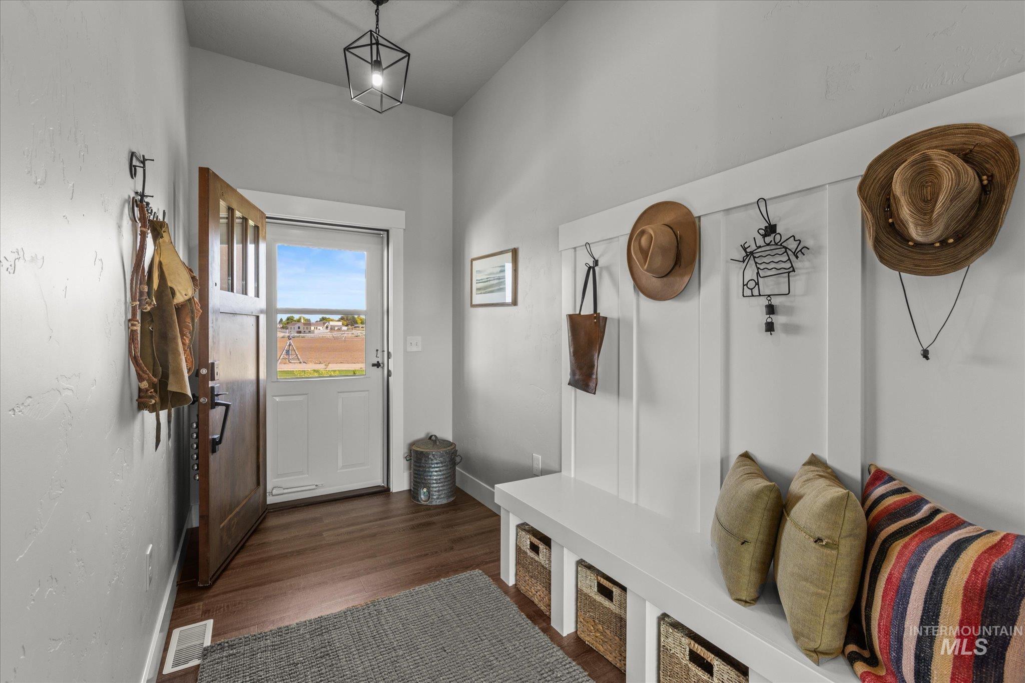 17220 Colbey Lane, Wilder, Idaho 83676, 3 Bedrooms, 2 Bathrooms, Residential For Sale, Price $895,000,MLS 98985951