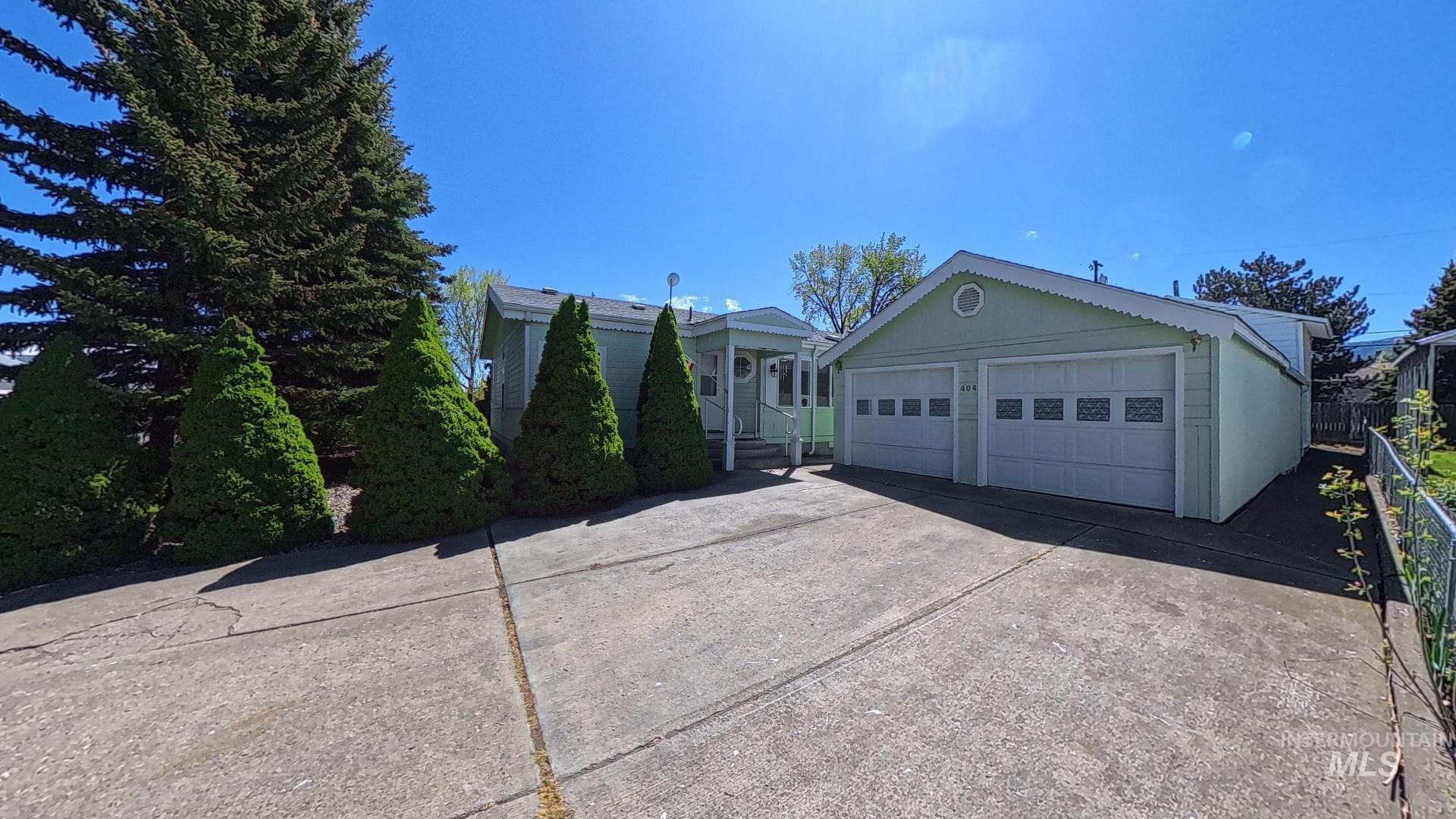 404 East North 3rd St, Grangeville, Idaho 83530, 3 Bedrooms, 2 Bathrooms, Residential For Sale, Price $340,000,MLS 98985954