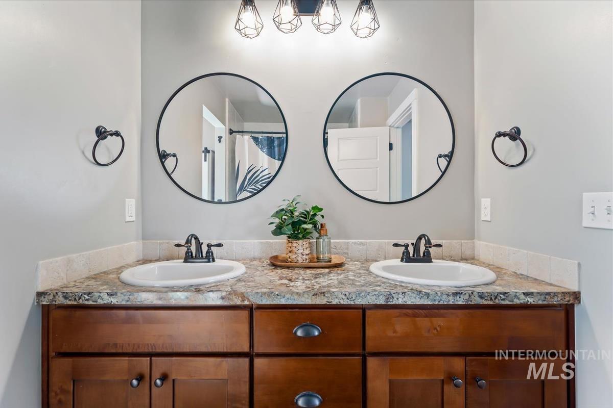 1710 W Woodington St., Meridian, Idaho 83642, 3 Bedrooms, 3 Bathrooms, Residential For Sale, Price $515,000, 98985955