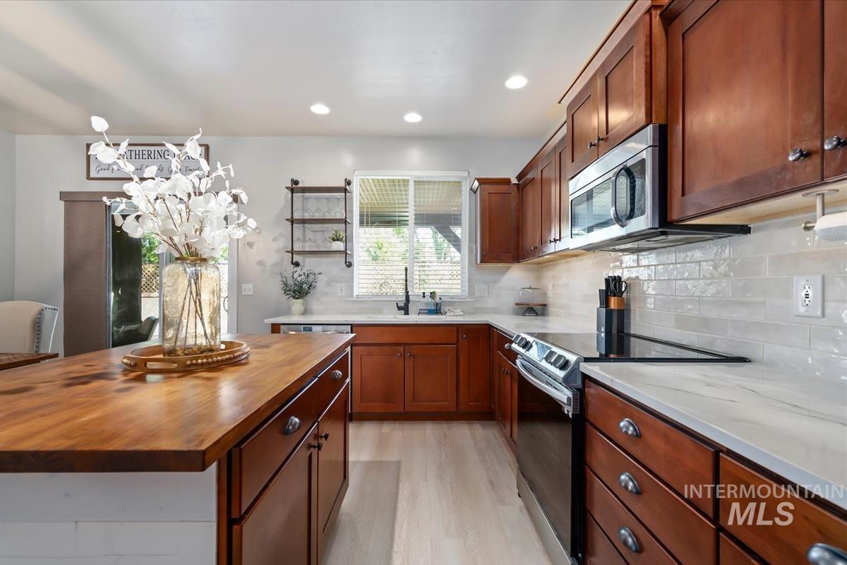 1710 W Woodington St., Meridian, Idaho 83642, 3 Bedrooms, 3 Bathrooms, Residential For Sale, Price $515,000, 98985955