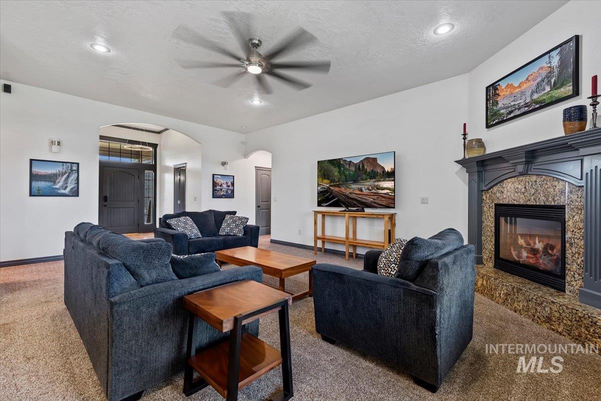 1807 N Calaveras, Kuna, Idaho 83634, 3 Bedrooms, 2.5 Bathrooms, Residential For Sale, Price $599,900, 98985956