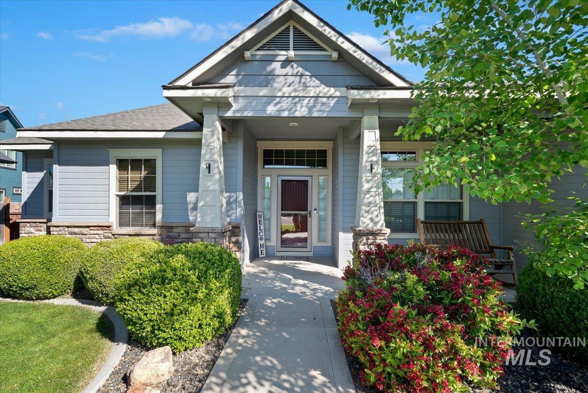 1807 N Calaveras, Kuna, Idaho 83634, 3 Bedrooms, 2.5 Bathrooms, Residential For Sale, Price $599,900, 98985956