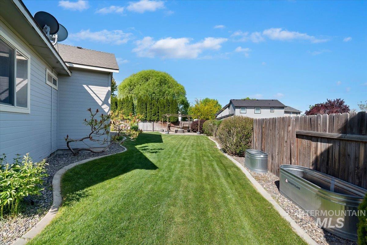 1807 N Calaveras, Kuna, Idaho 83634, 3 Bedrooms, 2.5 Bathrooms, Residential For Sale, Price $599,900, 98985956