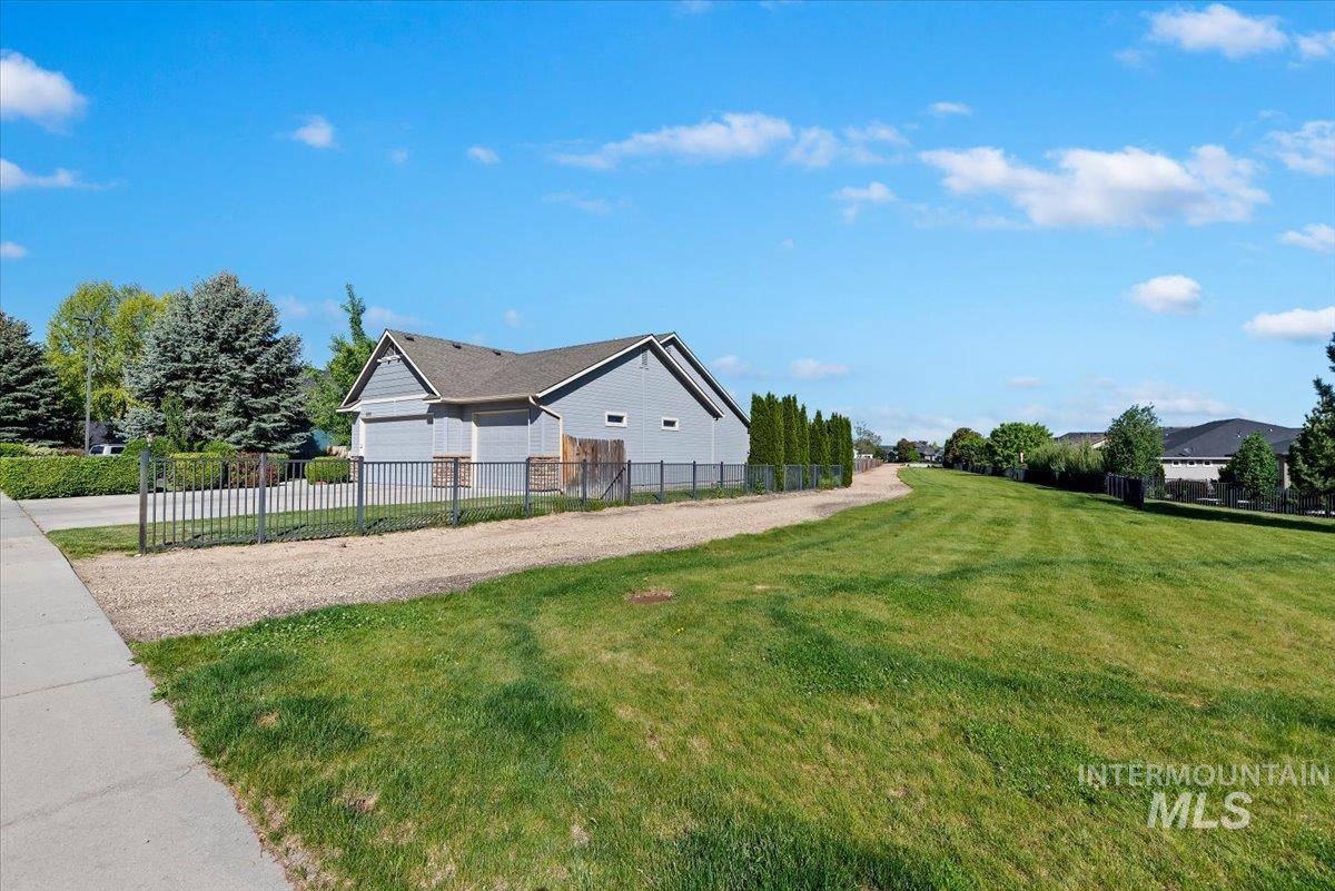 1807 N Calaveras, Kuna, Idaho 83634, 3 Bedrooms, 2.5 Bathrooms, Residential For Sale, Price $599,900, 98985956