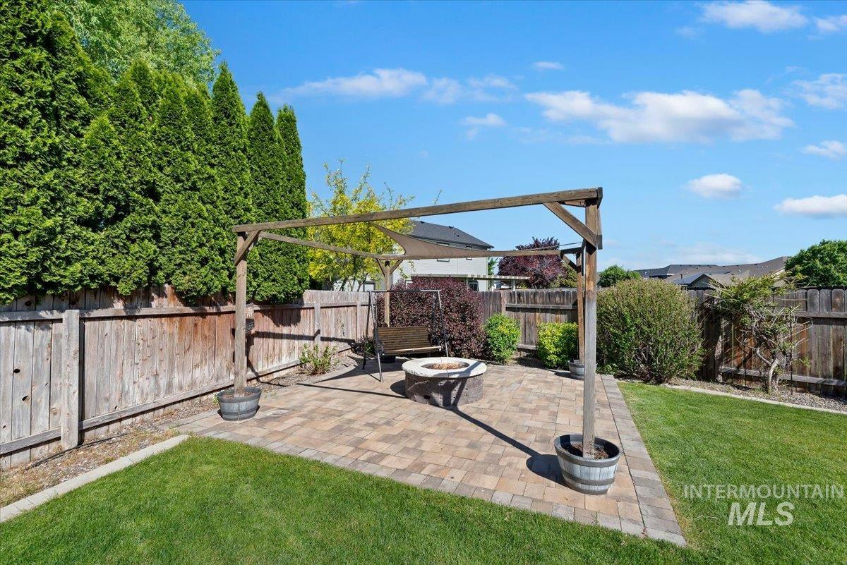 1807 N Calaveras, Kuna, Idaho 83634, 3 Bedrooms, 2.5 Bathrooms, Residential For Sale, Price $599,900, 98985956