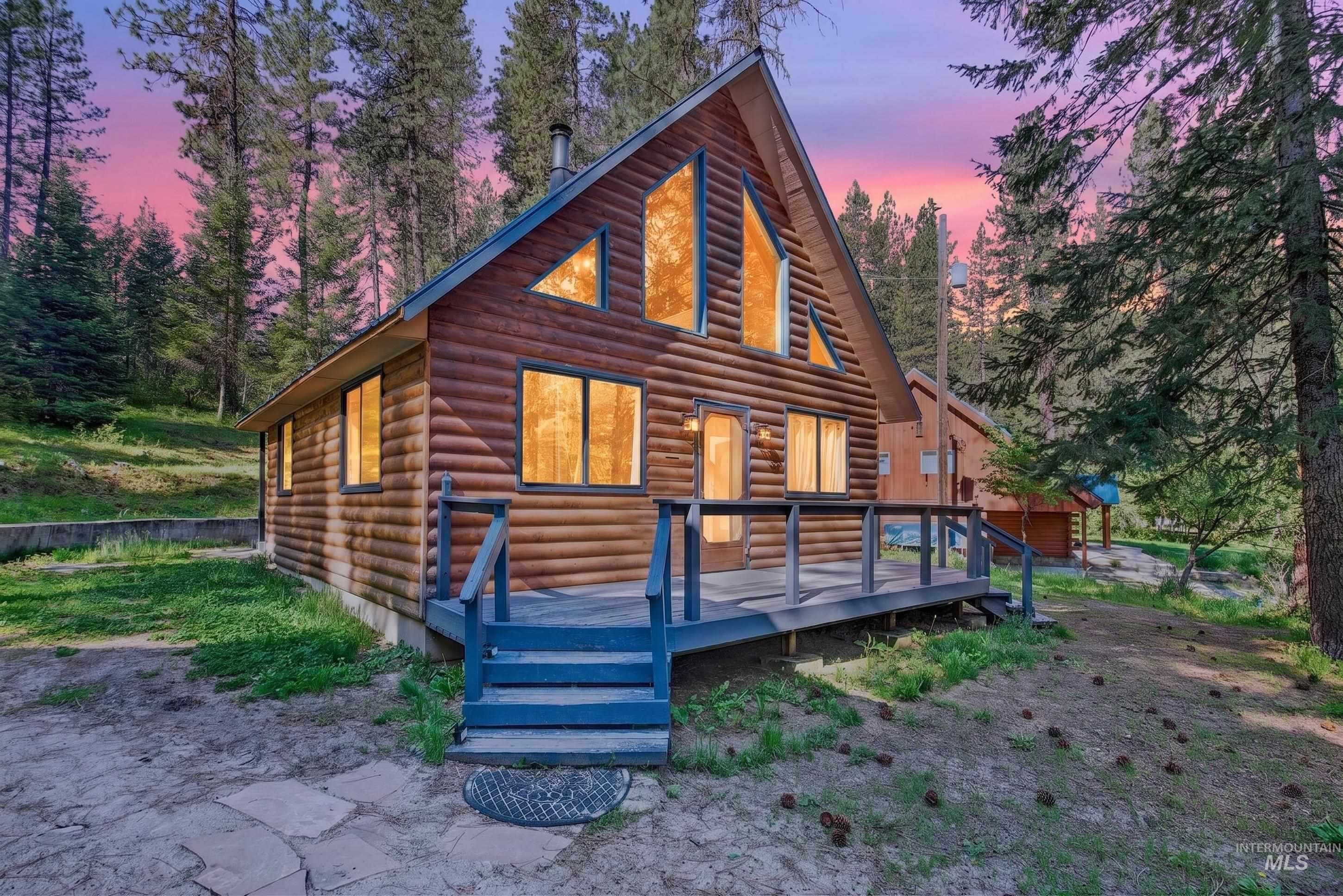 5 Pump House Rd, Garden Valley, Idaho 83622-5059, 2 Bedrooms, 1 Bathroom, Residential For Sale, Price $455,000,MLS 98985959