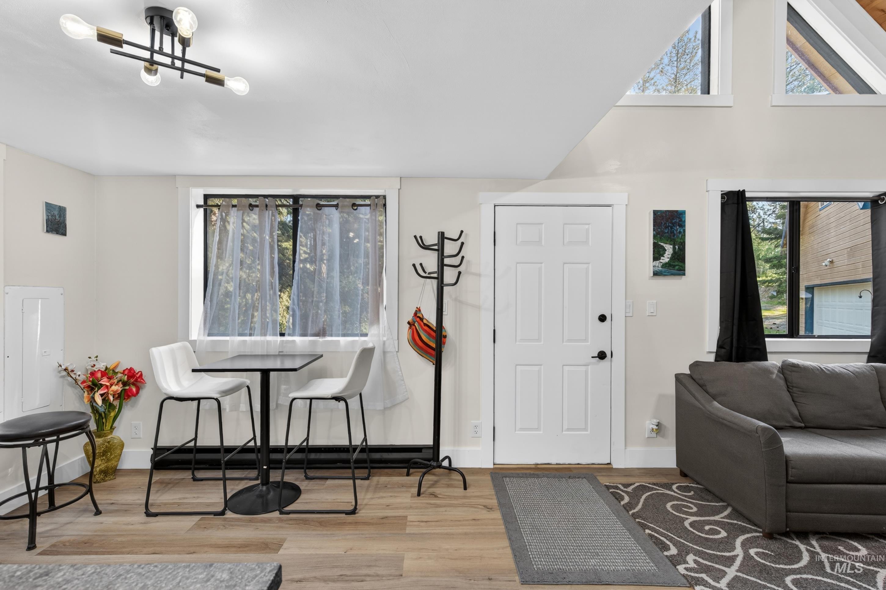 5 Pump House Rd, Garden Valley, Idaho 83622-5059, 2 Bedrooms, 1 Bathroom, Residential For Sale, Price $455,000,MLS 98985959