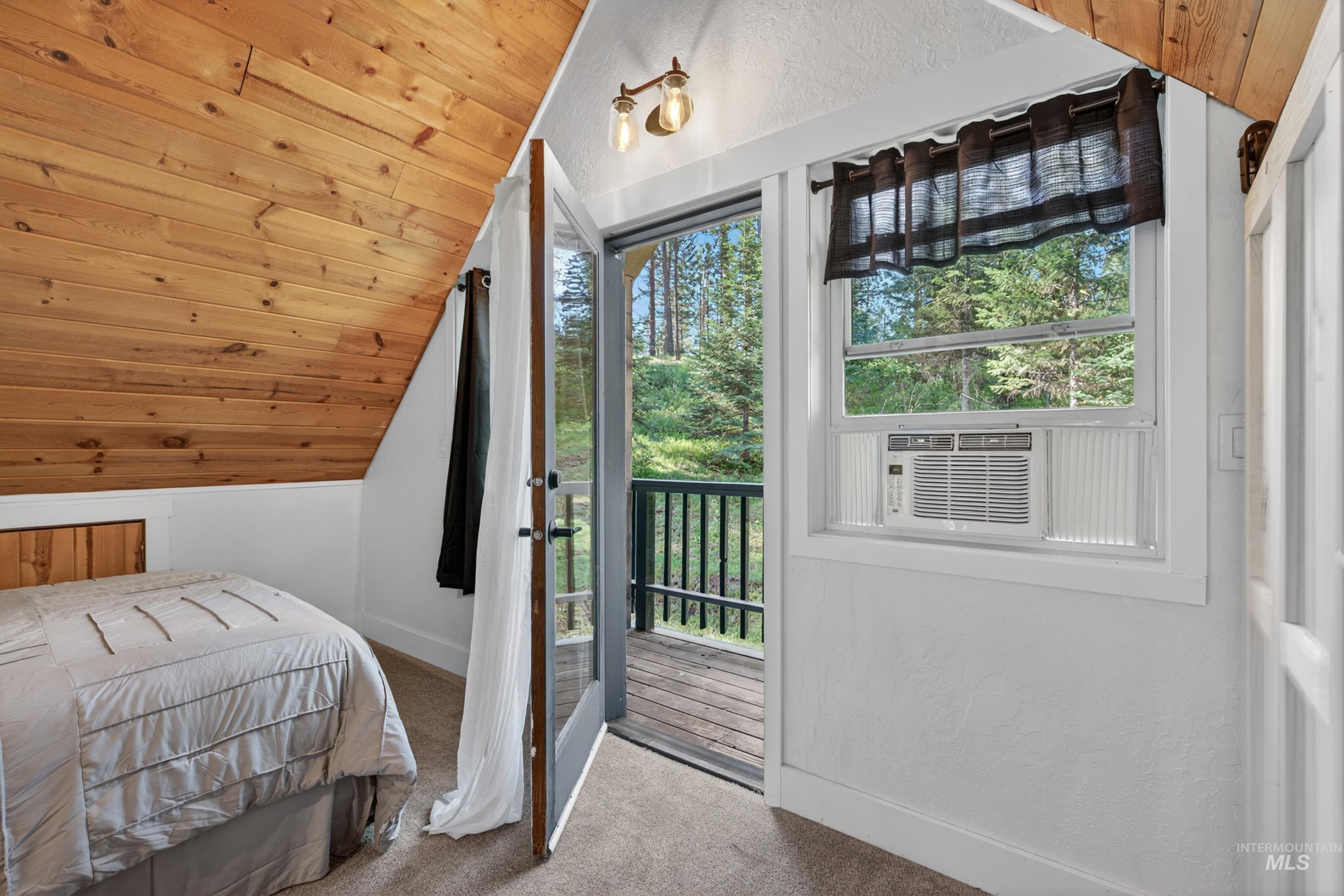 5 Pump House Rd, Garden Valley, Idaho 83622-5059, 2 Bedrooms, 1 Bathroom, Residential For Sale, Price $455,000,MLS 98985959