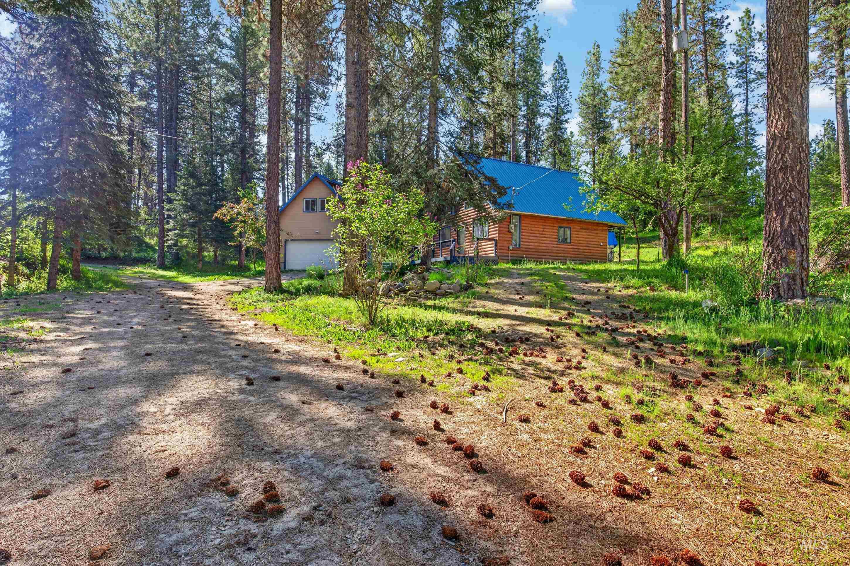 5 Pump House Rd, Garden Valley, Idaho 83622-5059, 2 Bedrooms, 1 Bathroom, Residential For Sale, Price $455,000,MLS 98985959