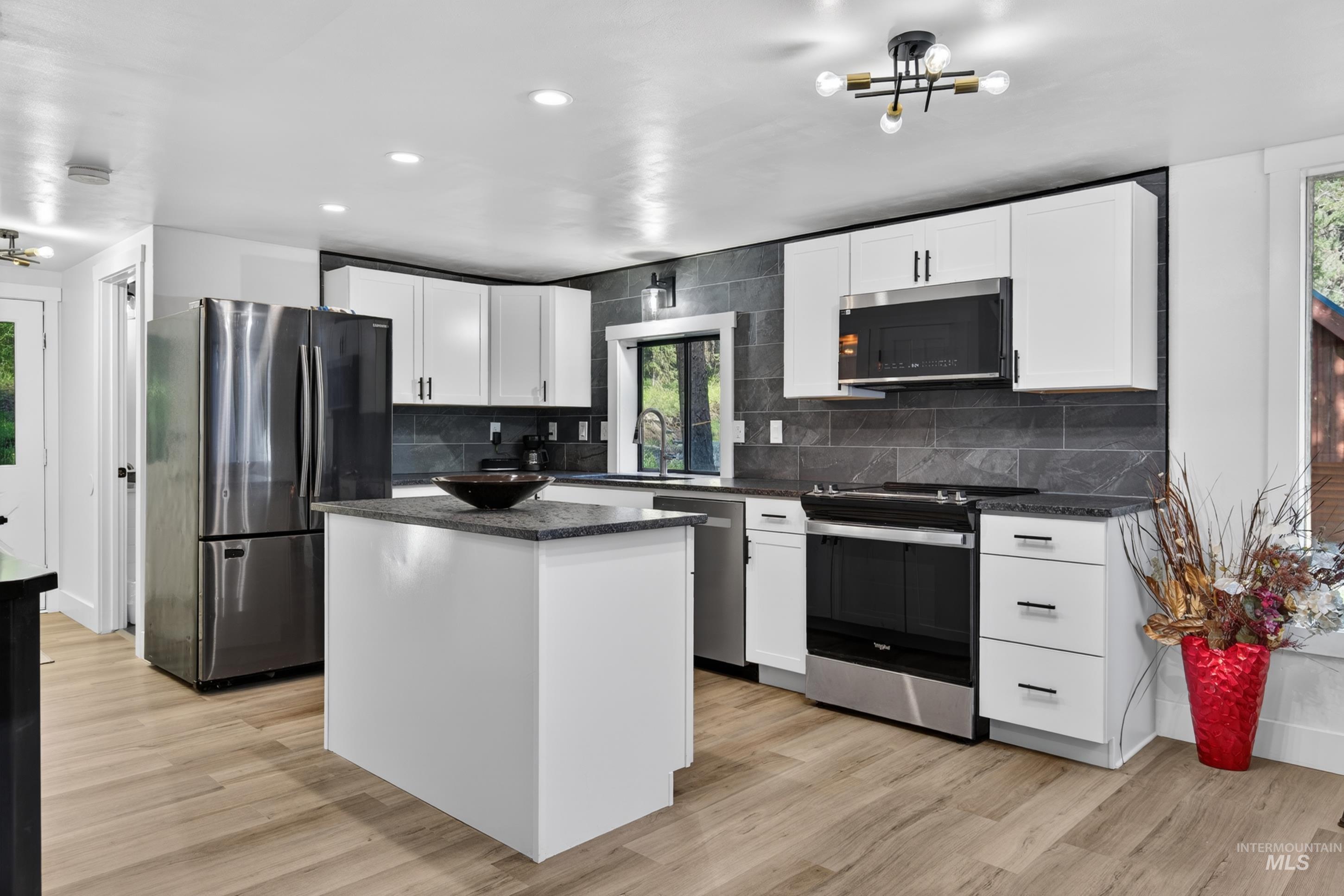 5 Pump House Rd, Garden Valley, Idaho 83622-5059, 2 Bedrooms, 1 Bathroom, Residential Income For Sale, Price $455,000, 98985960