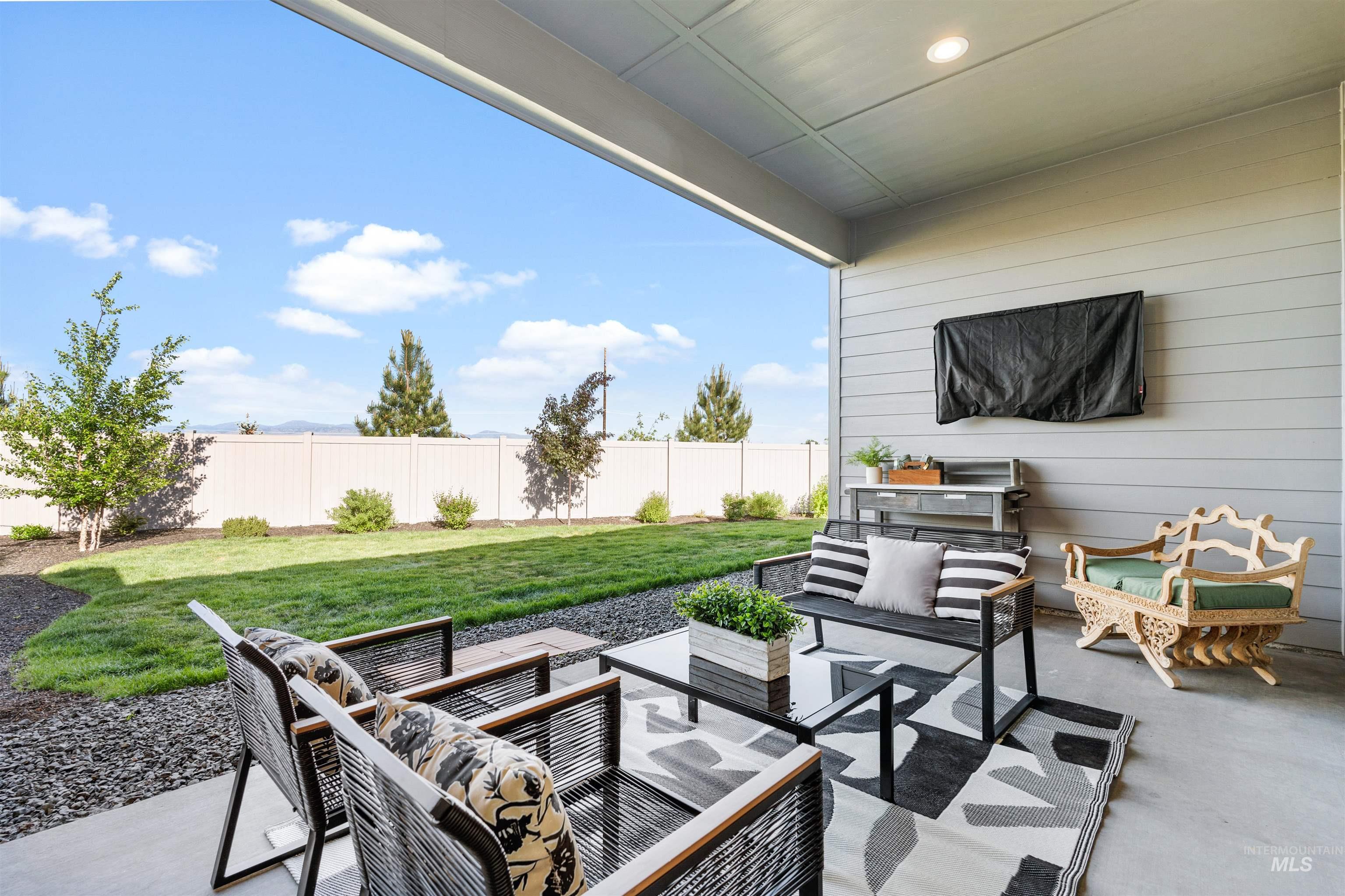 2218 N Leatherwood Ave, Star, Idaho 83669, 2 Bedrooms, 2 Bathrooms, Residential For Sale, Price $479,000,MLS 98985961
