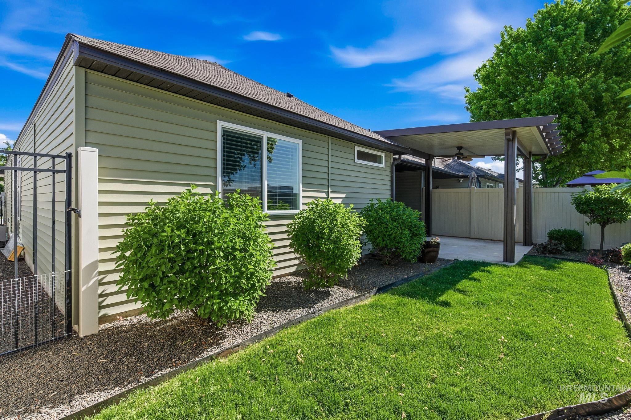 2839 E Apricot Dr, Meridian, Idaho 83646, 3 Bedrooms, 2 Bathrooms, Residential For Sale, Price $410,000,MLS 98985962