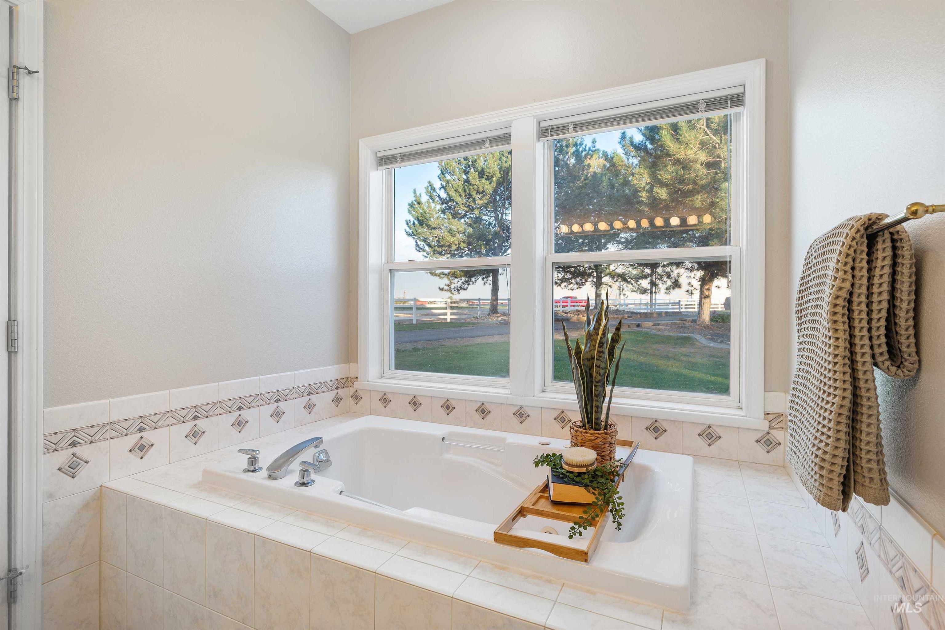 21256 Hwy 30, Filer, Idaho 83328, 3 Bedrooms, 3 Bathrooms, Farm & Ranch For Sale, Price $2,539,900, 98985963