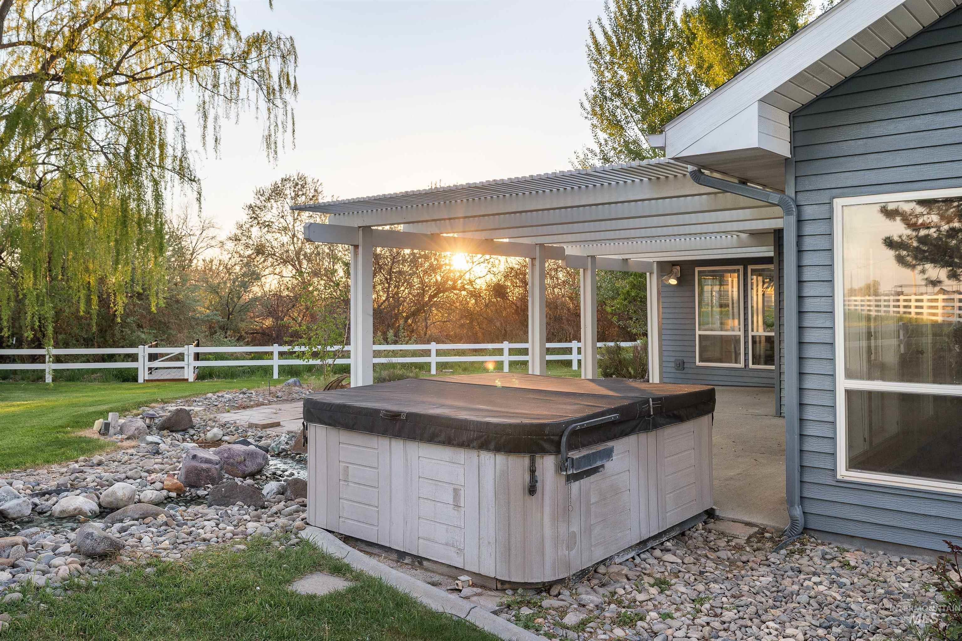 21256 Hwy 30, Filer, Idaho 83328, 3 Bedrooms, 3 Bathrooms, Farm & Ranch For Sale, Price $2,539,900, 98985963