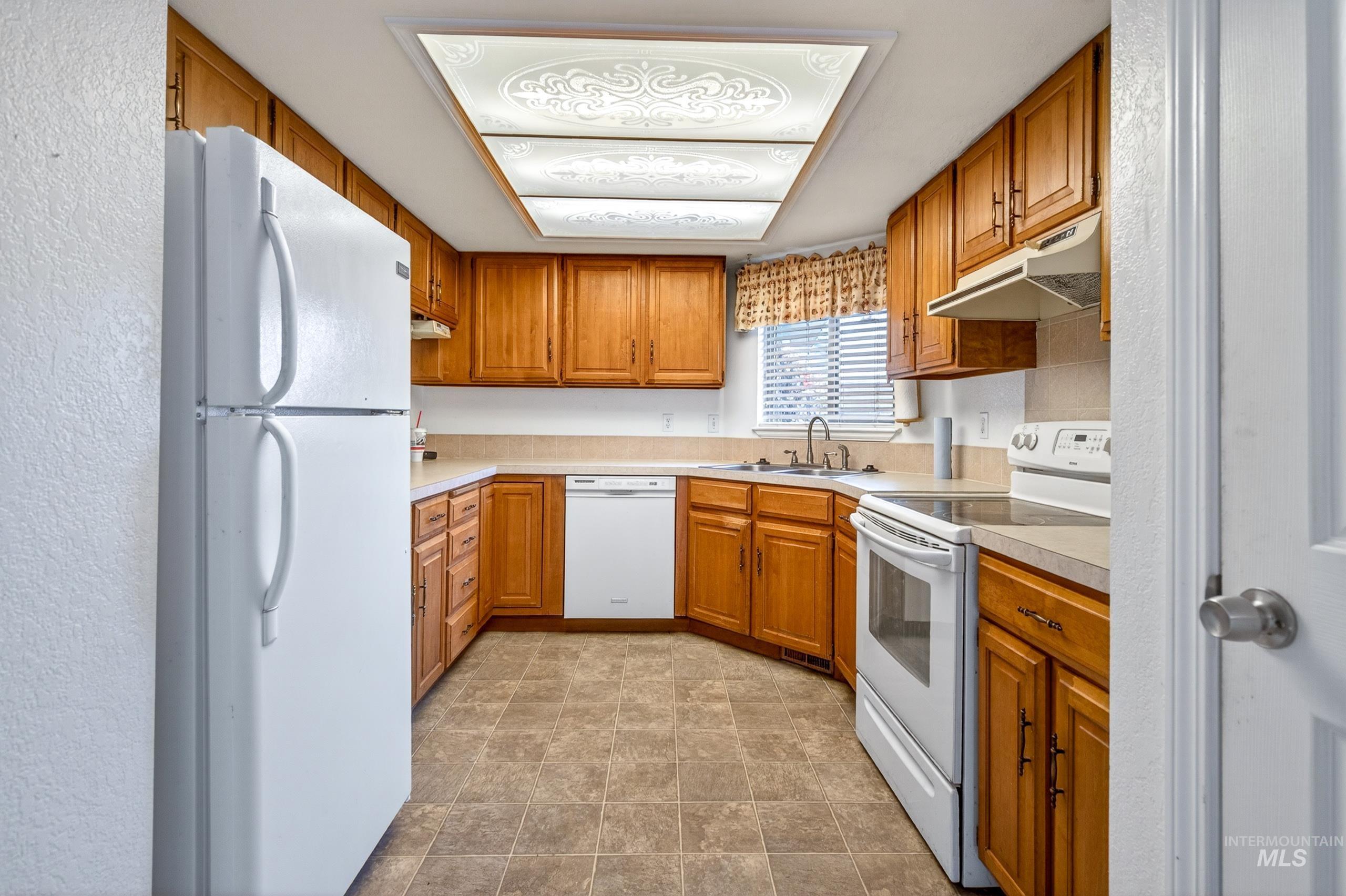 419 Chaparro St, Caldwell, Idaho 83605, 3 Bedrooms, 2 Bathrooms, Residential For Sale, Price $300,000,MLS 98985965