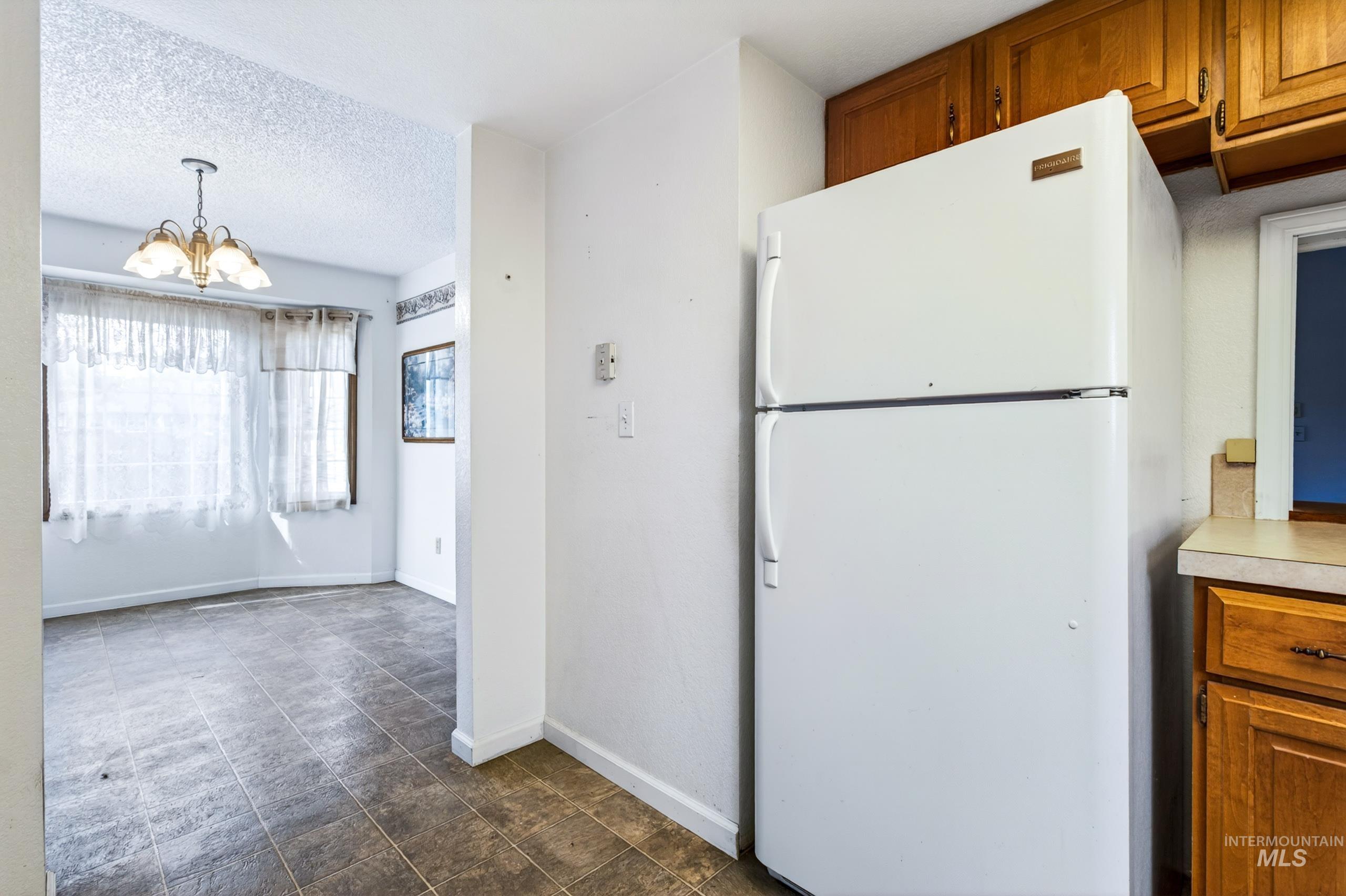 419 Chaparro St, Caldwell, Idaho 83605, 3 Bedrooms, 2 Bathrooms, Residential For Sale, Price $300,000,MLS 98985965