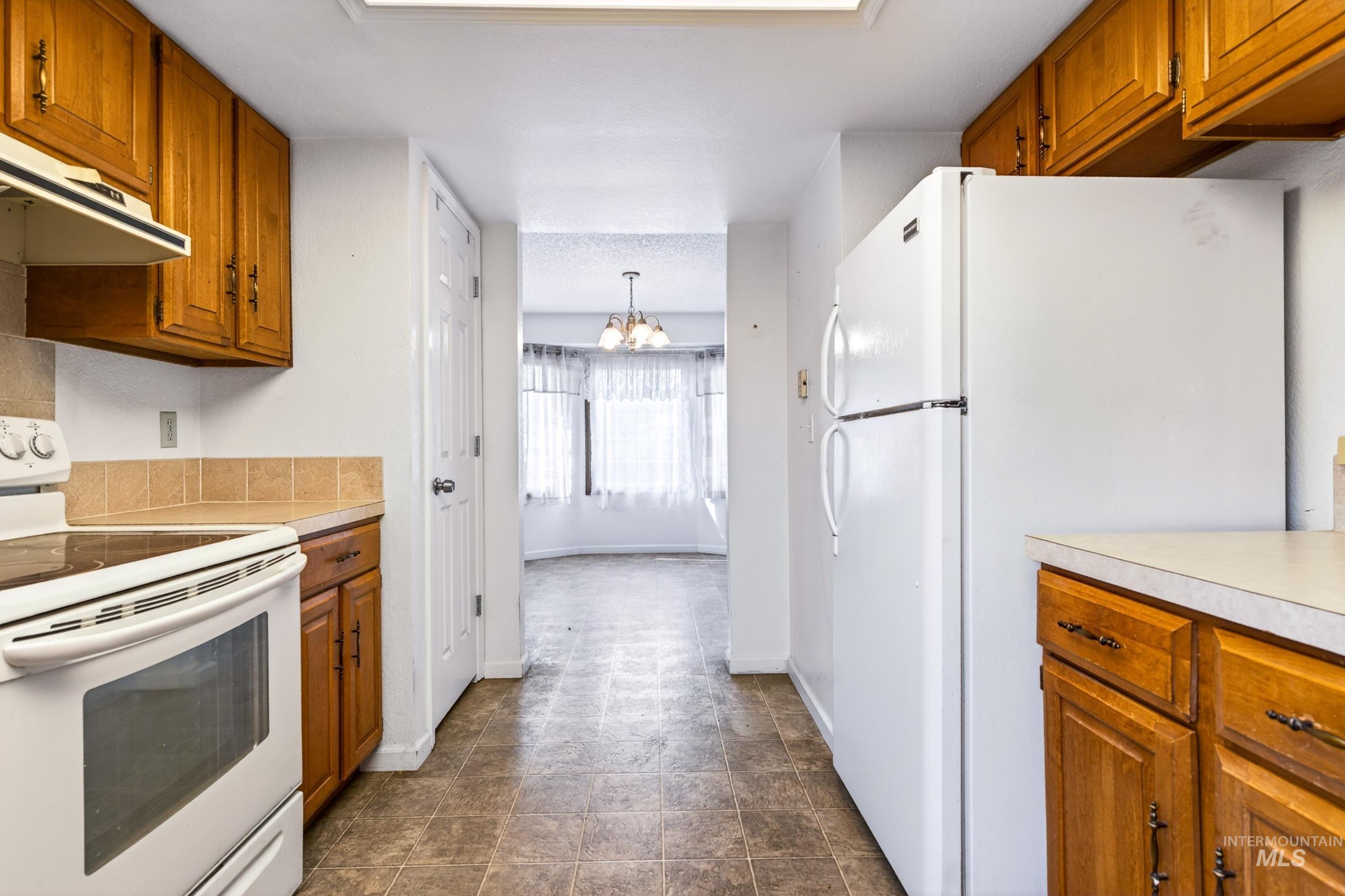 419 Chaparro St, Caldwell, Idaho 83605, 3 Bedrooms, 2 Bathrooms, Residential For Sale, Price $300,000,MLS 98985965