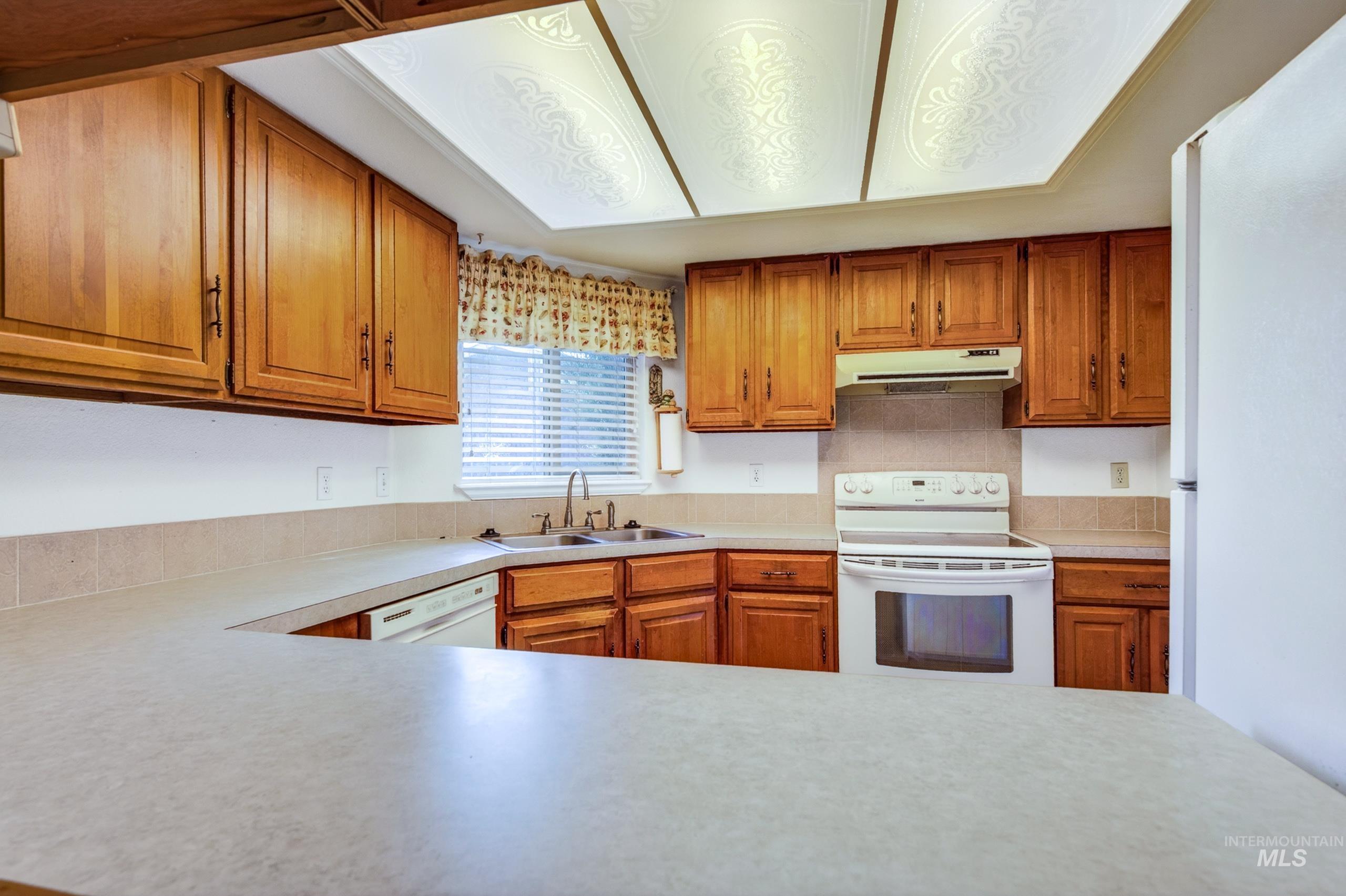 419 Chaparro St, Caldwell, Idaho 83605, 3 Bedrooms, 2 Bathrooms, Residential For Sale, Price $300,000,MLS 98985965