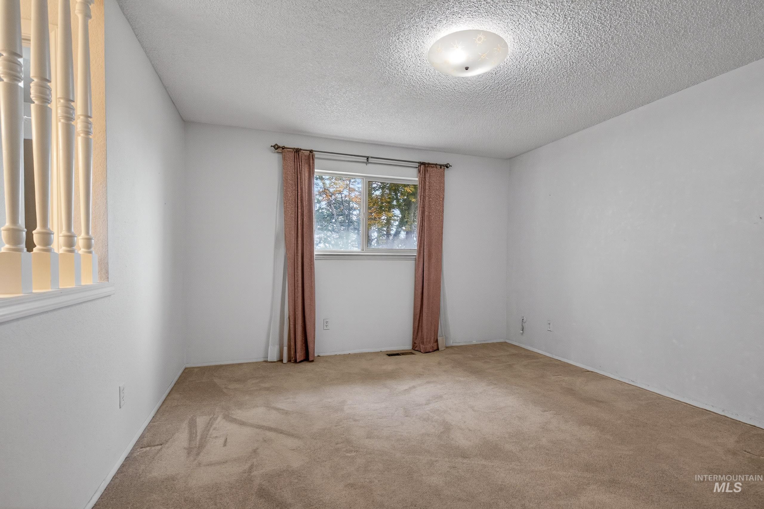419 Chaparro St, Caldwell, Idaho 83605, 3 Bedrooms, 2 Bathrooms, Residential For Sale, Price $300,000,MLS 98985965