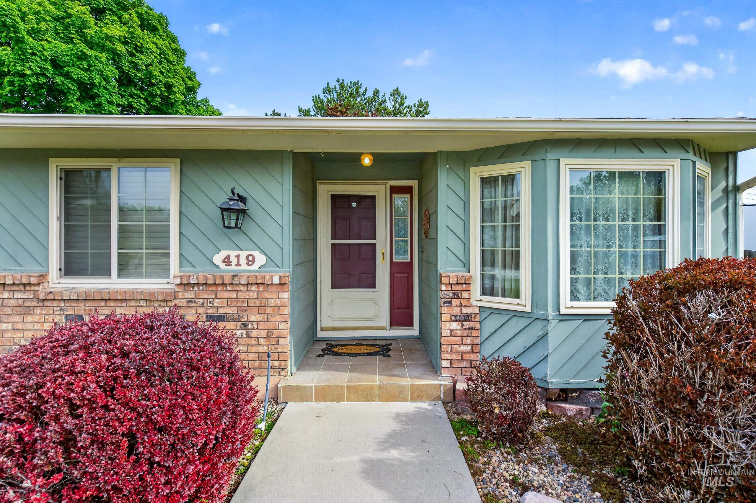 419 Chaparro St, Caldwell, Idaho 83605, 3 Bedrooms, 2 Bathrooms, Residential For Sale, Price $300,000,MLS 98985965
