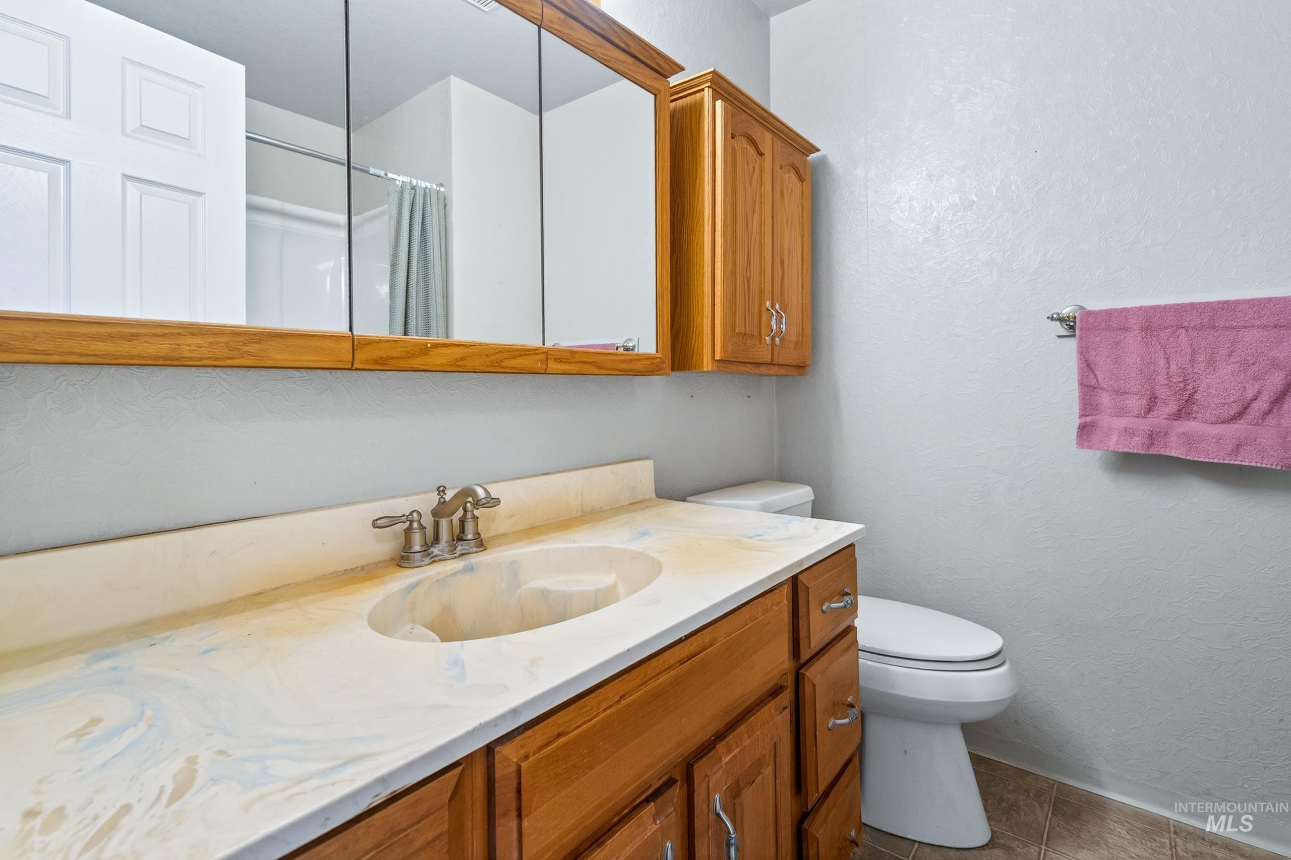 419 Chaparro St, Caldwell, Idaho 83605, 3 Bedrooms, 2 Bathrooms, Residential For Sale, Price $300,000,MLS 98985965