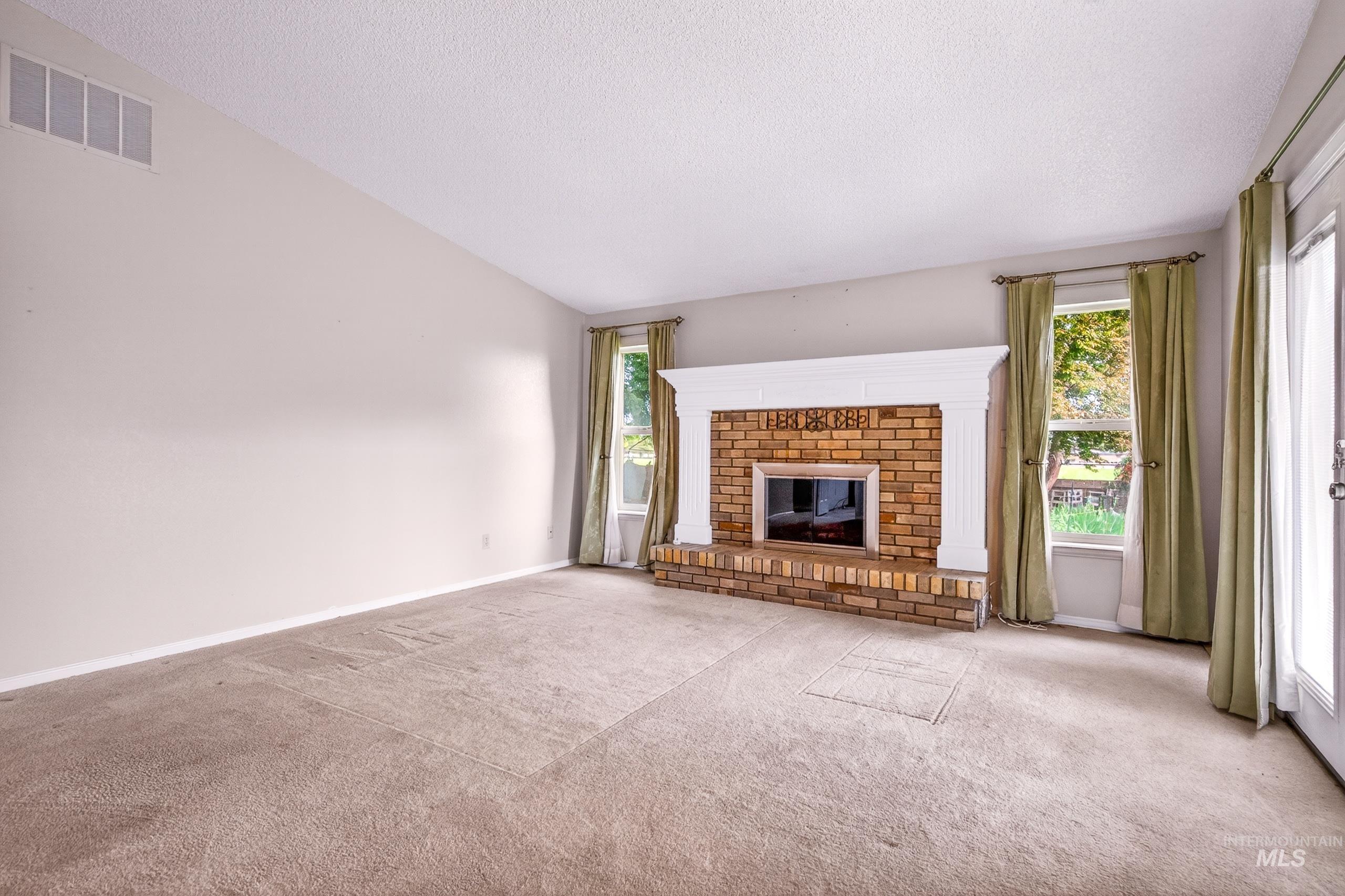 419 Chaparro St, Caldwell, Idaho 83605, 3 Bedrooms, 2 Bathrooms, Residential For Sale, Price $300,000,MLS 98985965