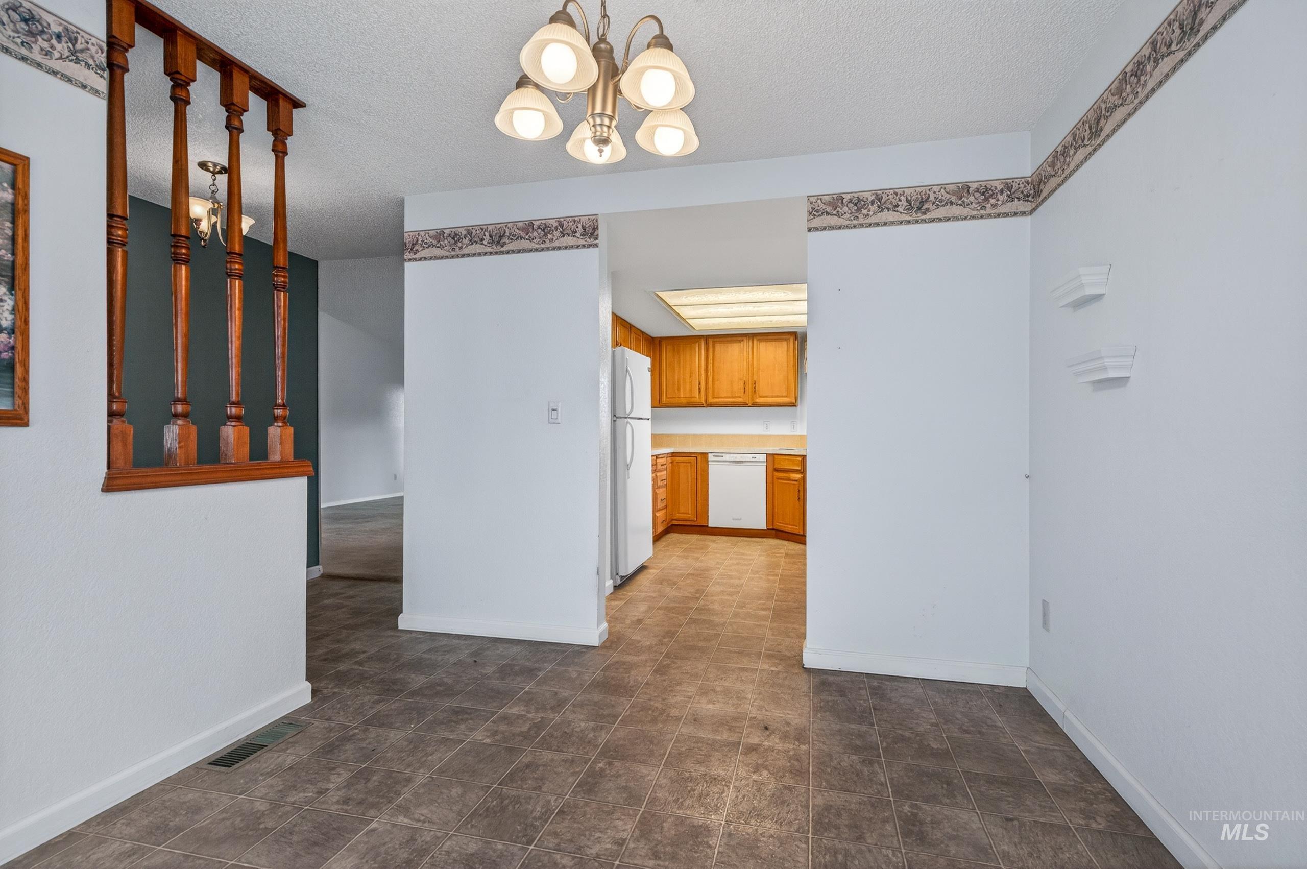 419 Chaparro St, Caldwell, Idaho 83605, 3 Bedrooms, 2 Bathrooms, Residential For Sale, Price $300,000,MLS 98985965