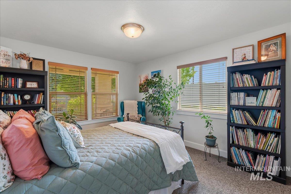 1121 Regency Way, Emmett, Idaho 83617, 3 Bedrooms, 2 Bathrooms, Residential For Sale, Price $519,000,MLS 98985966