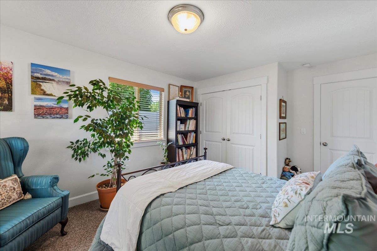 1121 Regency Way, Emmett, Idaho 83617, 3 Bedrooms, 2 Bathrooms, Residential For Sale, Price $519,000,MLS 98985966