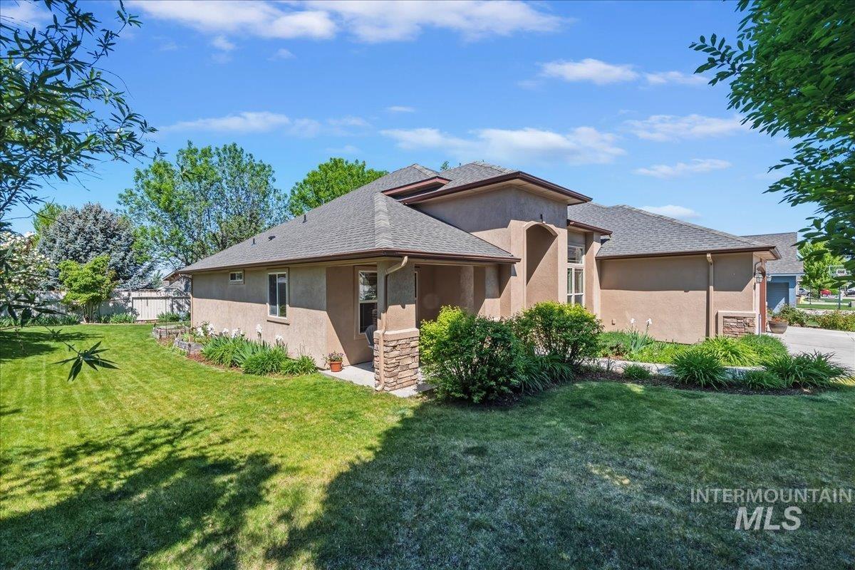 1121 Regency Way, Emmett, Idaho 83617, 3 Bedrooms, 2 Bathrooms, Residential For Sale, Price $519,000,MLS 98985966