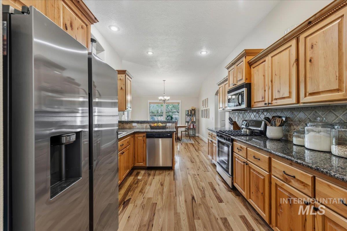 1121 Regency Way, Emmett, Idaho 83617, 3 Bedrooms, 2 Bathrooms, Residential For Sale, Price $519,000,MLS 98985966