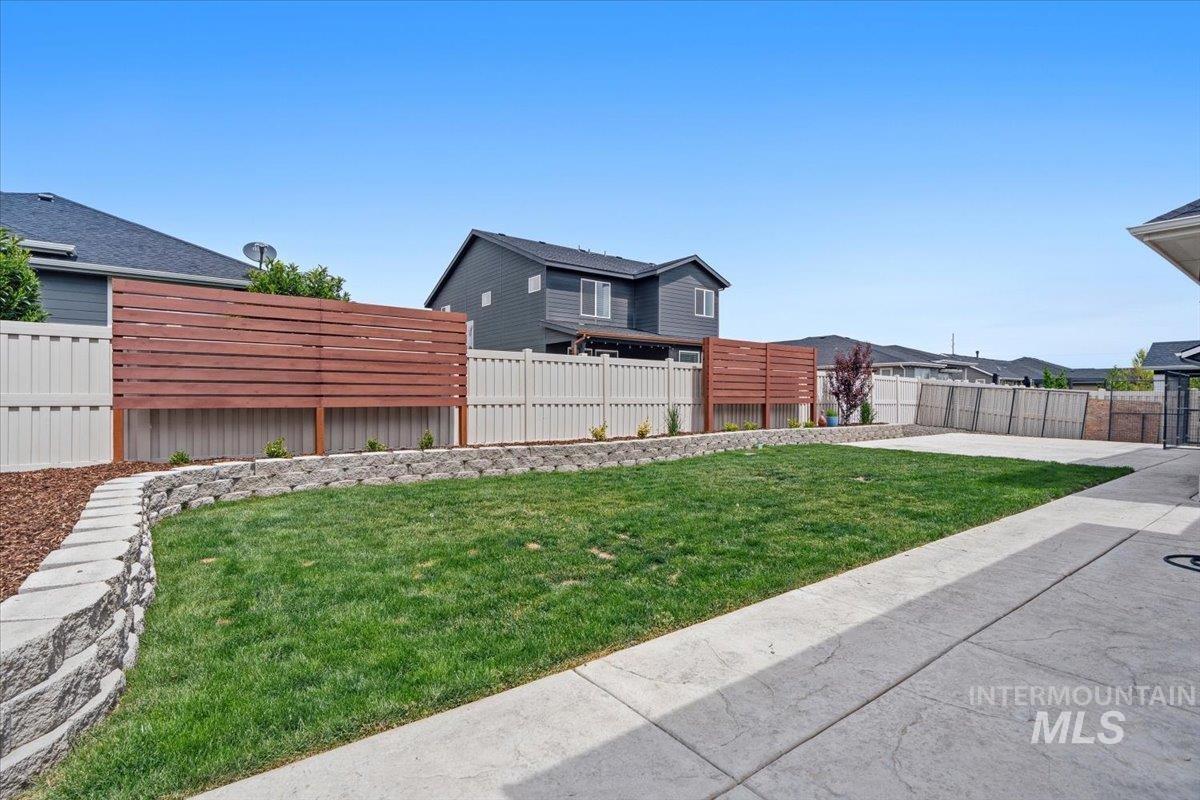 1562 Glencoe St, Middleton, Idaho 83644, 3 Bedrooms, 2 Bathrooms, Residential For Sale, Price $585,000,MLS 98985967