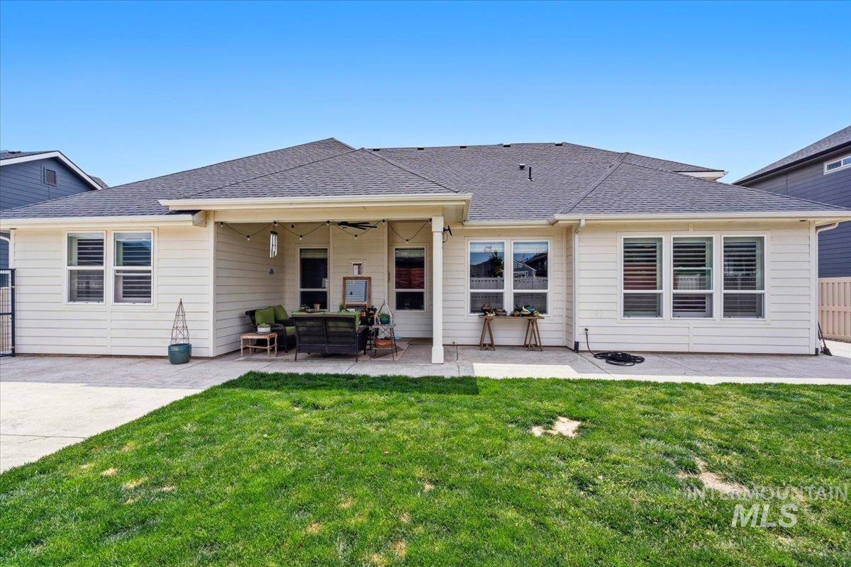 1562 Glencoe St, Middleton, Idaho 83644, 3 Bedrooms, 2 Bathrooms, Residential For Sale, Price $585,000,MLS 98985967