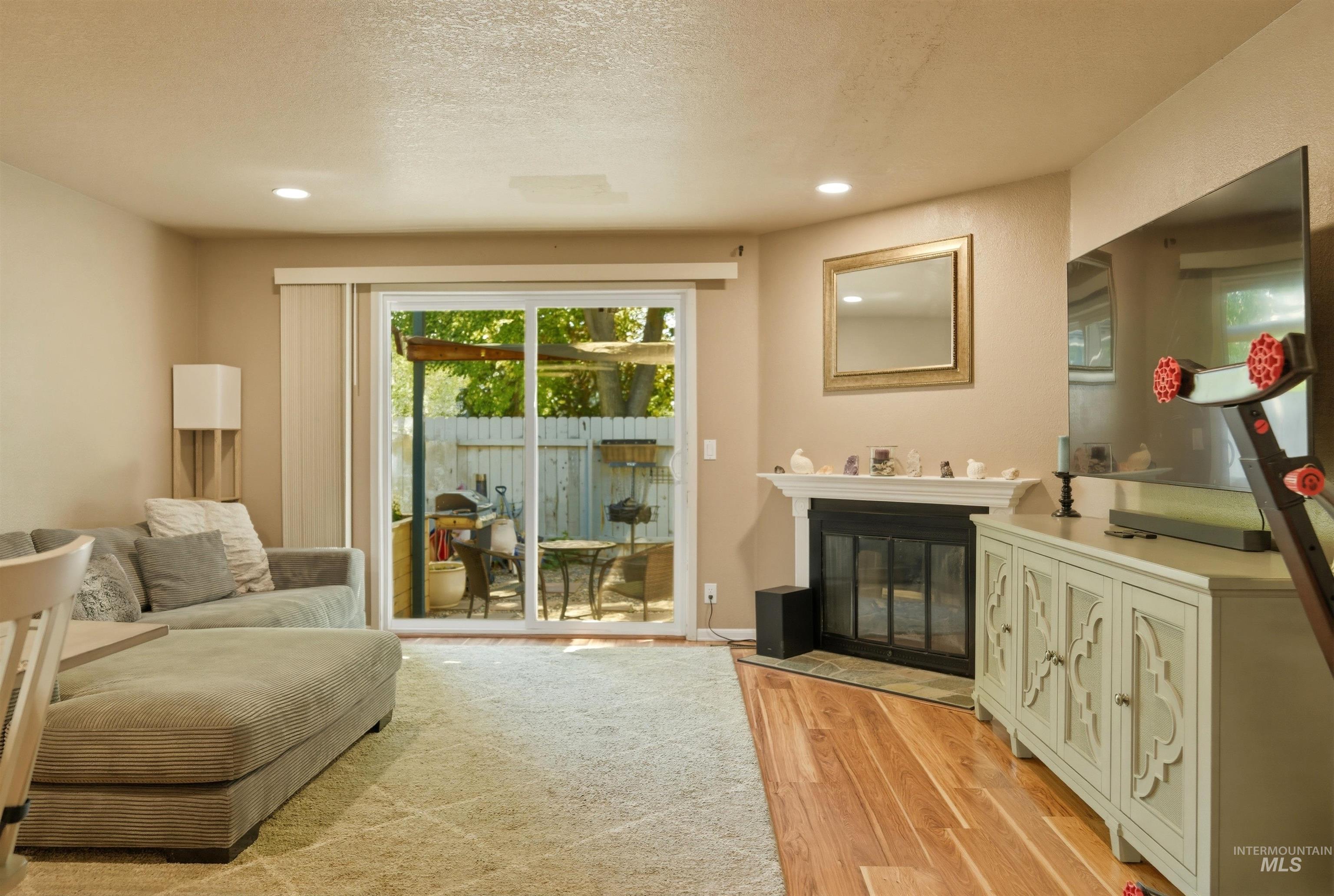 6261 W Morris Hill Rd, Boise, Idaho 83704, 2 Bedrooms, 1.5 Bathrooms, Residential For Sale, Price $299,900,MLS 98985968