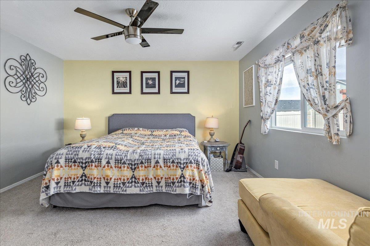 19684 Newell Way, Caldwell, Idaho 83605, 3 Bedrooms, 2 Bathrooms, Residential For Sale, Price $385,000,MLS 98985970