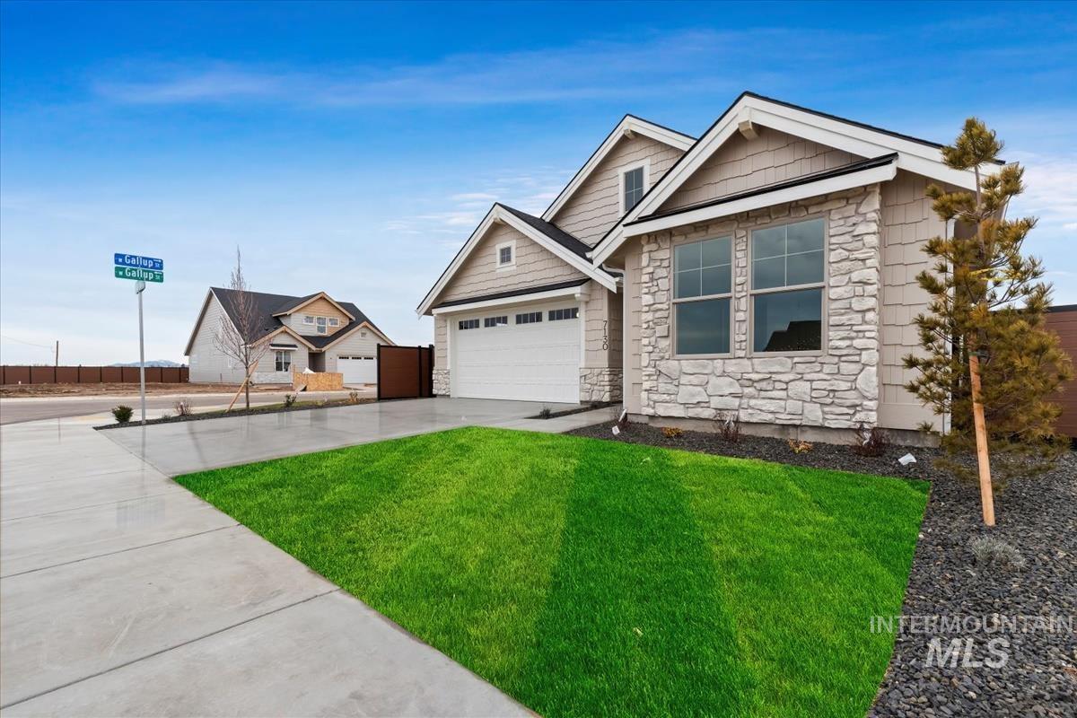 7135 N Valley Breeze Ave, Meridian, Idaho 83646, 3 Bedrooms, 2 Bathrooms, Residential For Sale, Price $589,900,MLS 98985974