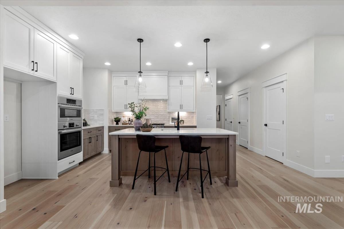7135 N Valley Breeze Ave, Meridian, Idaho 83646, 3 Bedrooms, 2 Bathrooms, Residential For Sale, Price $589,900,MLS 98985974