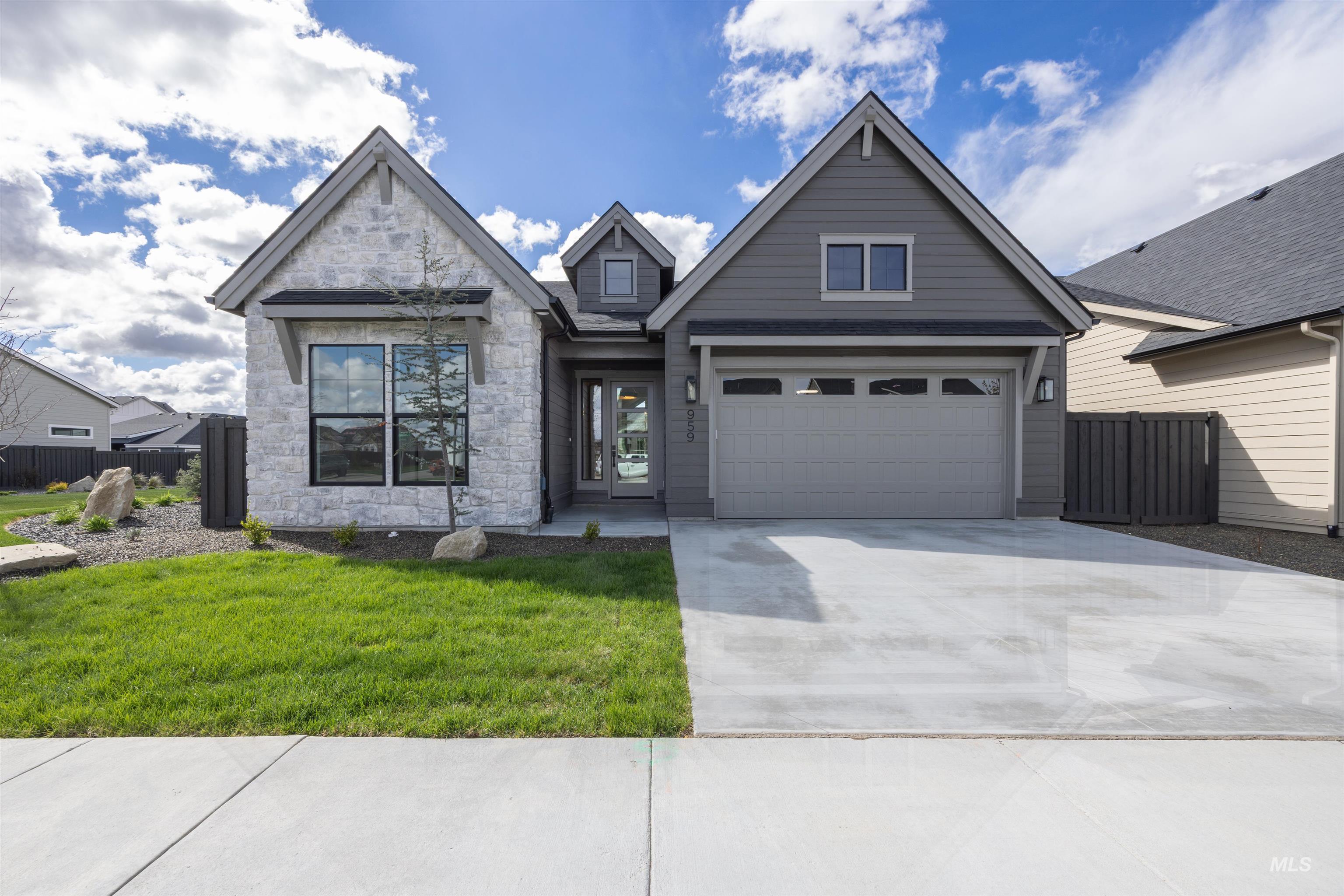 959 E Crescendo St, Meridian, Idaho 83642, 3 Bedrooms, 2.5 Bathrooms, Residential For Sale, Price $699,777,MLS 98985977