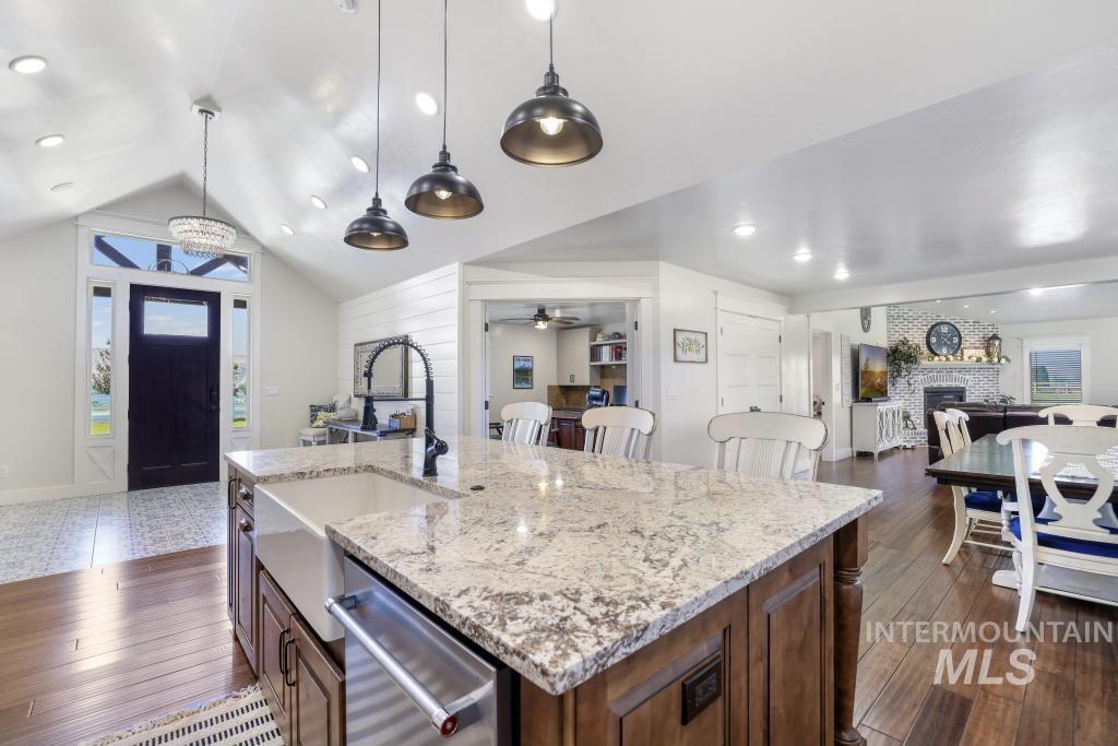 2808 S 850 E, Hagerman, Idaho 83332, 4 Bedrooms, 3.5 Bathrooms, Residential For Sale, Price $1,200,000,MLS 98985978