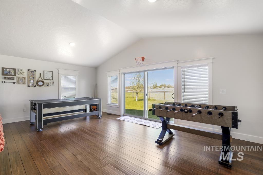 2808 S 850 E, Hagerman, Idaho 83332, 4 Bedrooms, 3.5 Bathrooms, Residential For Sale, Price $1,200,000,MLS 98985978
