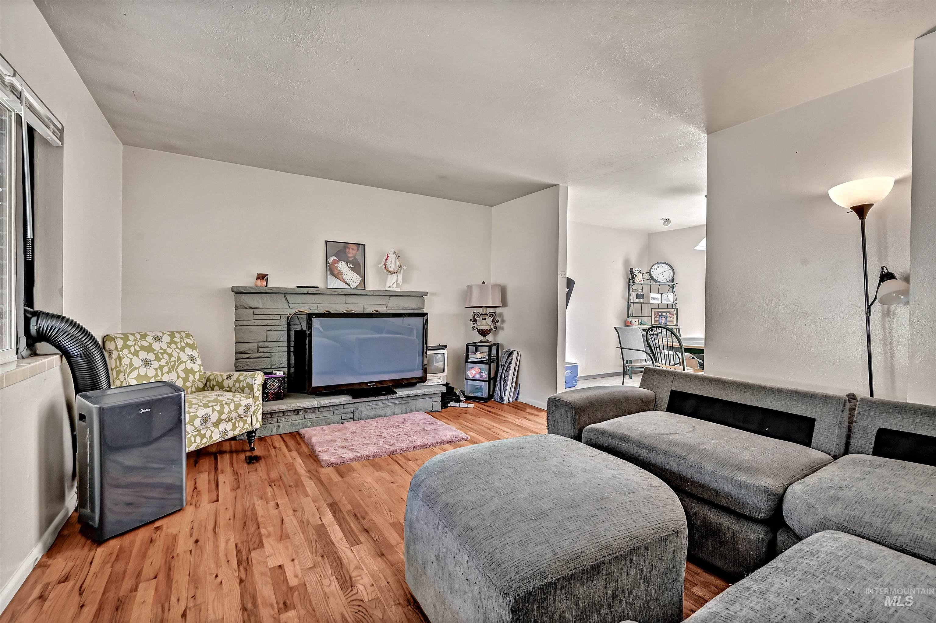 7217 W Brookover Drive, Boise, Idaho 83709, 3 Bedrooms, 1 Bathroom, Residential For Sale, Price $349,900,MLS 98985980