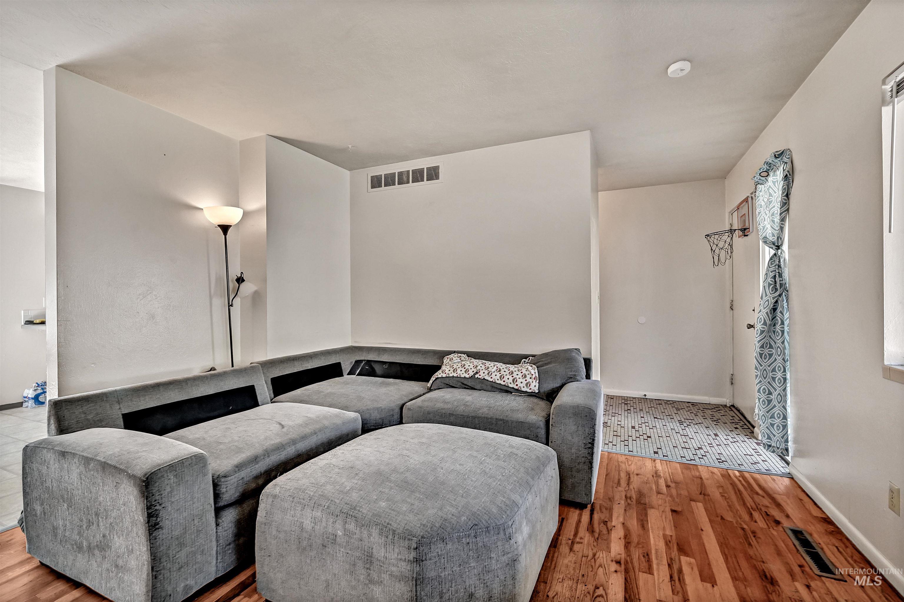 7217 W Brookover Drive, Boise, Idaho 83709, 3 Bedrooms, 1 Bathroom, Residential For Sale, Price $349,900,MLS 98985980