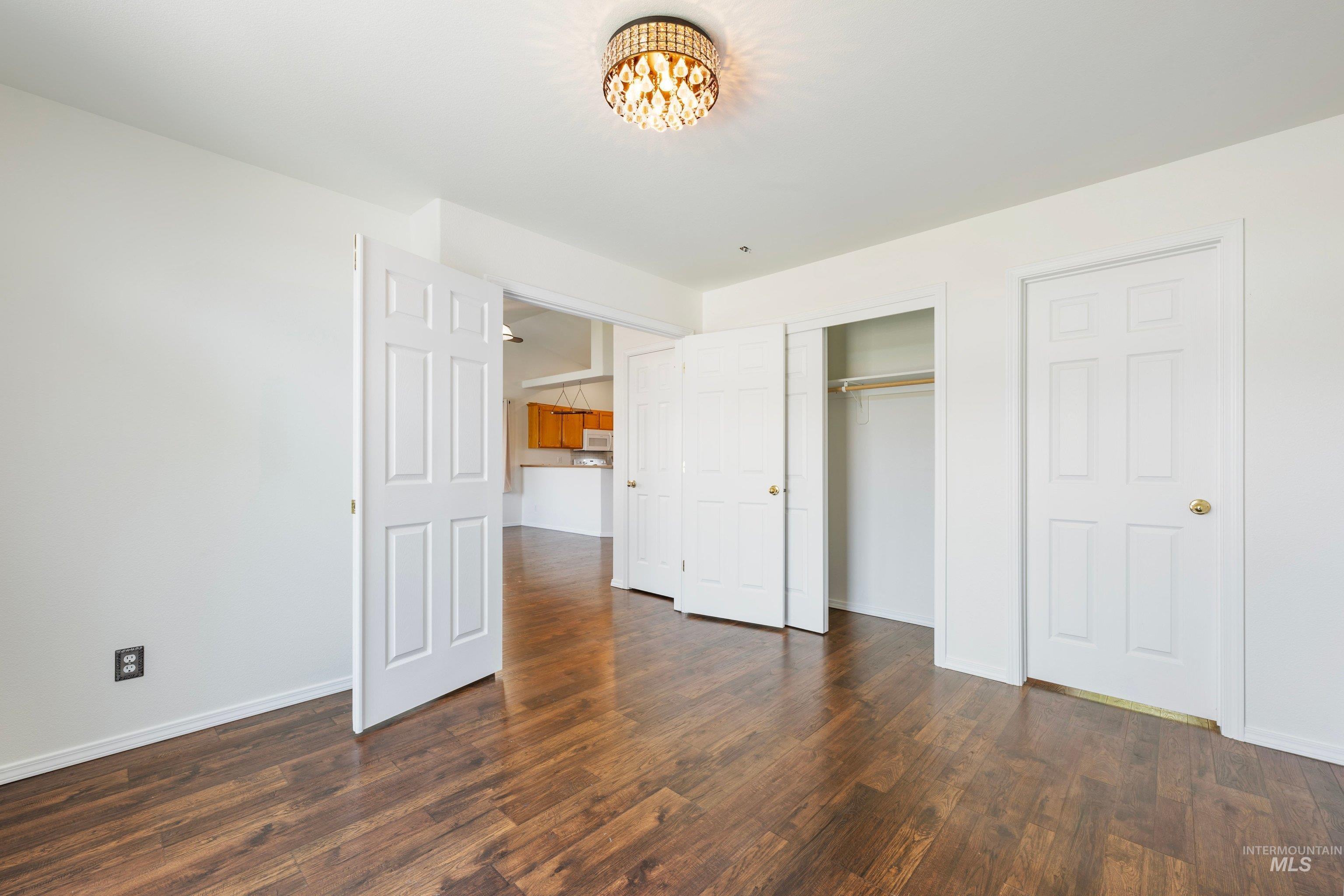 3903 Stonehedge Way, Caldwell, Idaho 83605-7317, 4 Bedrooms, 2.5 Bathrooms, Residential For Sale, Price $384,900,MLS 98985982
