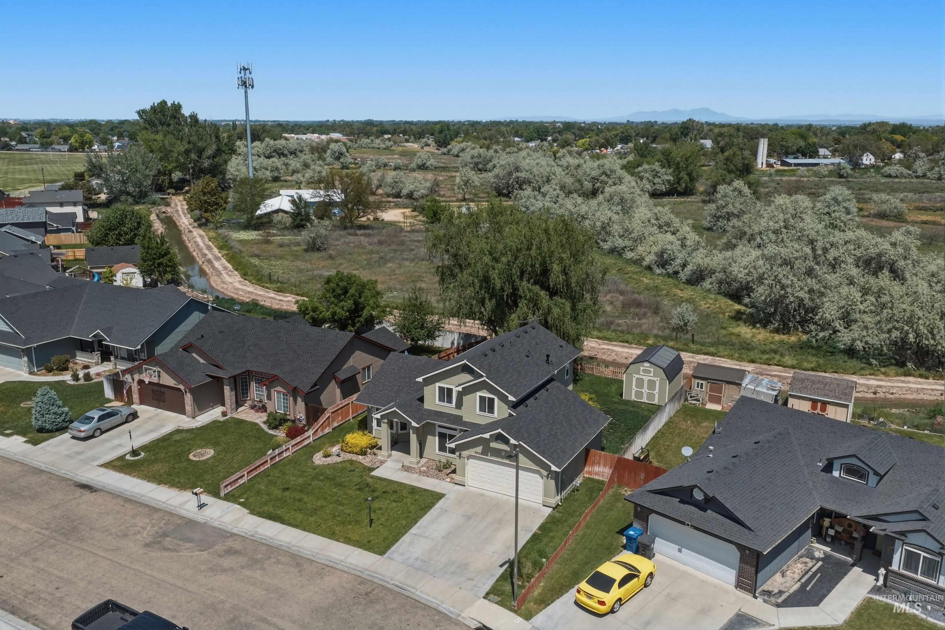 3903 Stonehedge Way, Caldwell, Idaho 83605-7317, 4 Bedrooms, 2.5 Bathrooms, Residential For Sale, Price $384,900,MLS 98985982