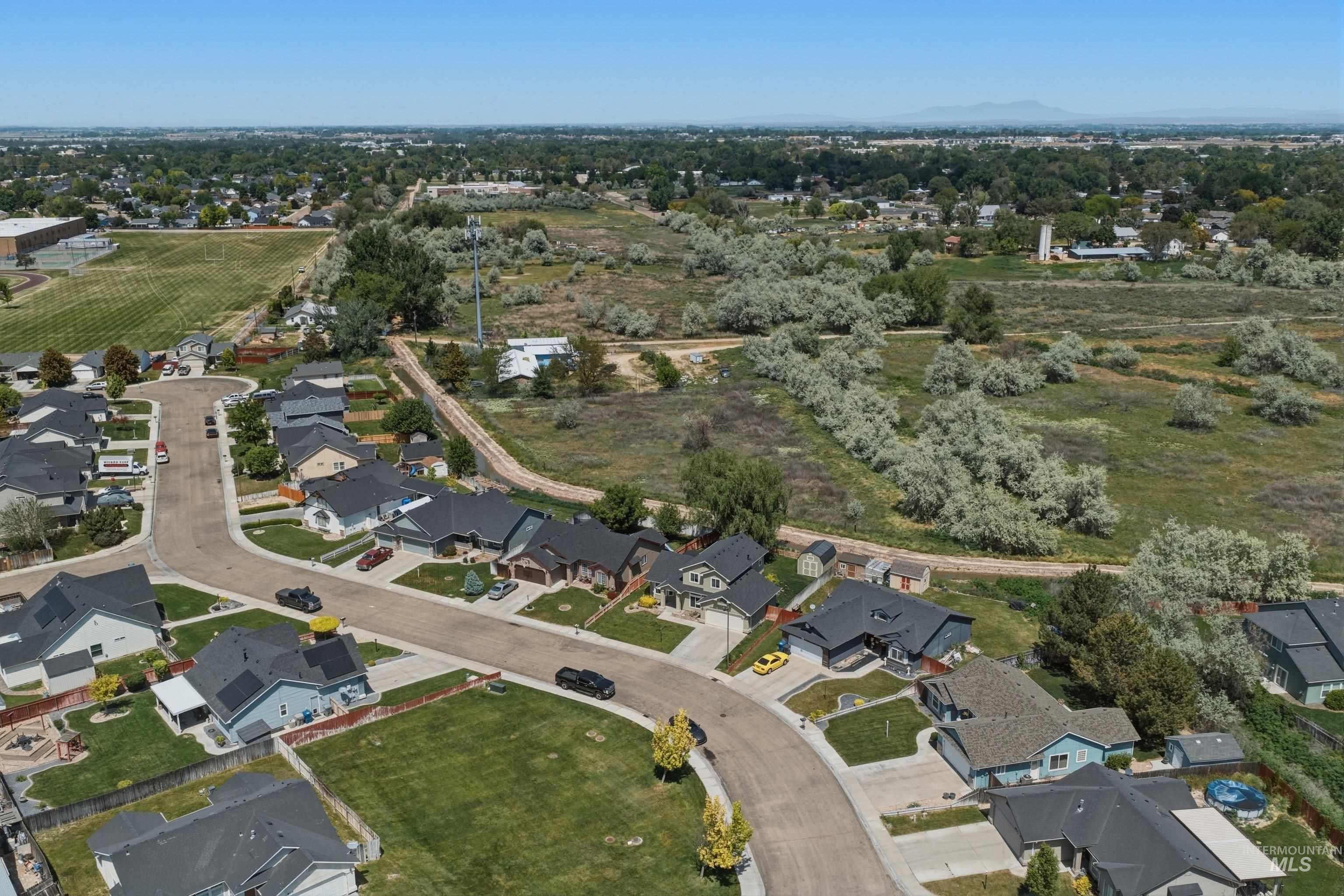 3903 Stonehedge Way, Caldwell, Idaho 83605-7317, 4 Bedrooms, 2.5 Bathrooms, Residential For Sale, Price $384,900,MLS 98985982
